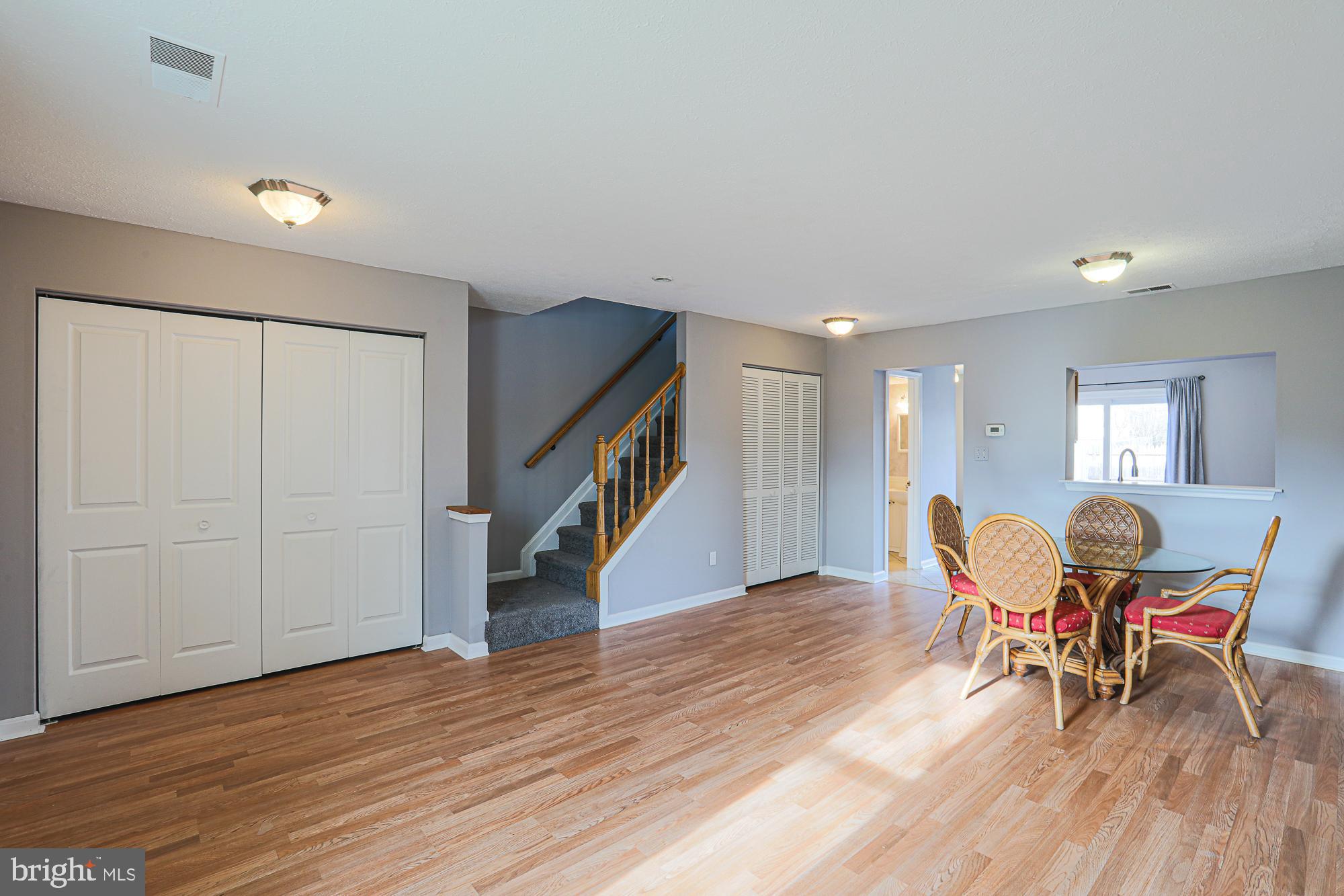 CARROLLWOOD MANOR - Residential