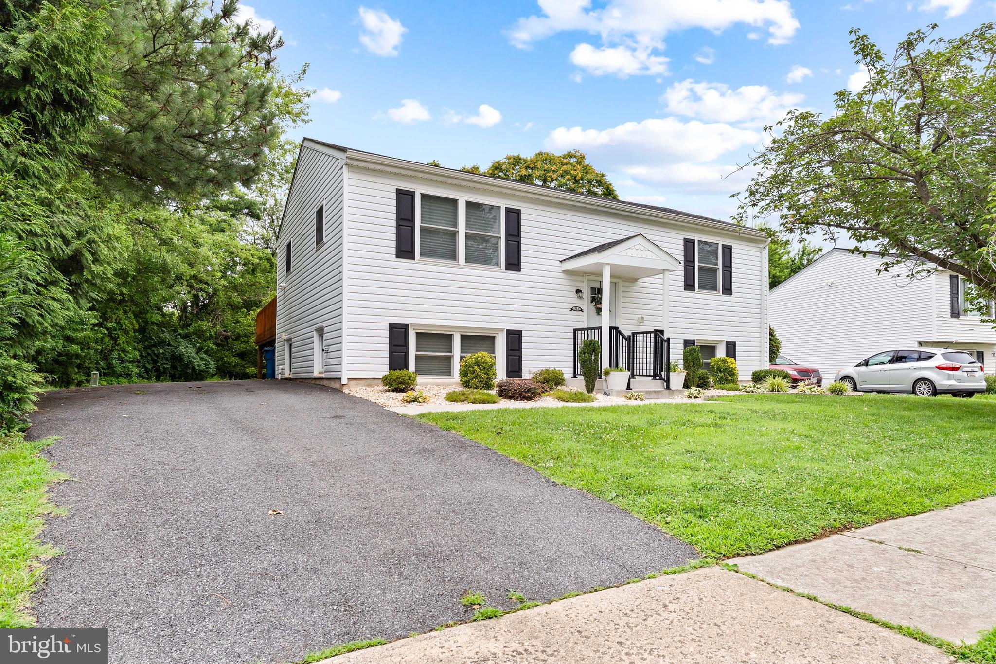 111 PARK TOWNE DRIVE