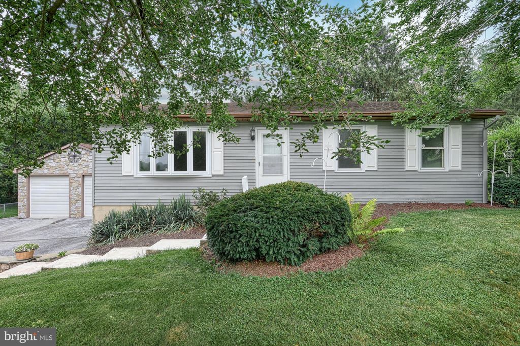 Photo of 32 PERSIMMON LN, ELIZABETHTOWN, PA 17022 (MLS # PALA2037686)