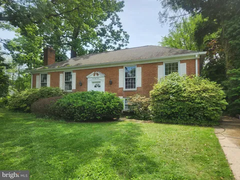 6812 Algonquin Avenue, Bethesda, MD MLS: MDMC2181314