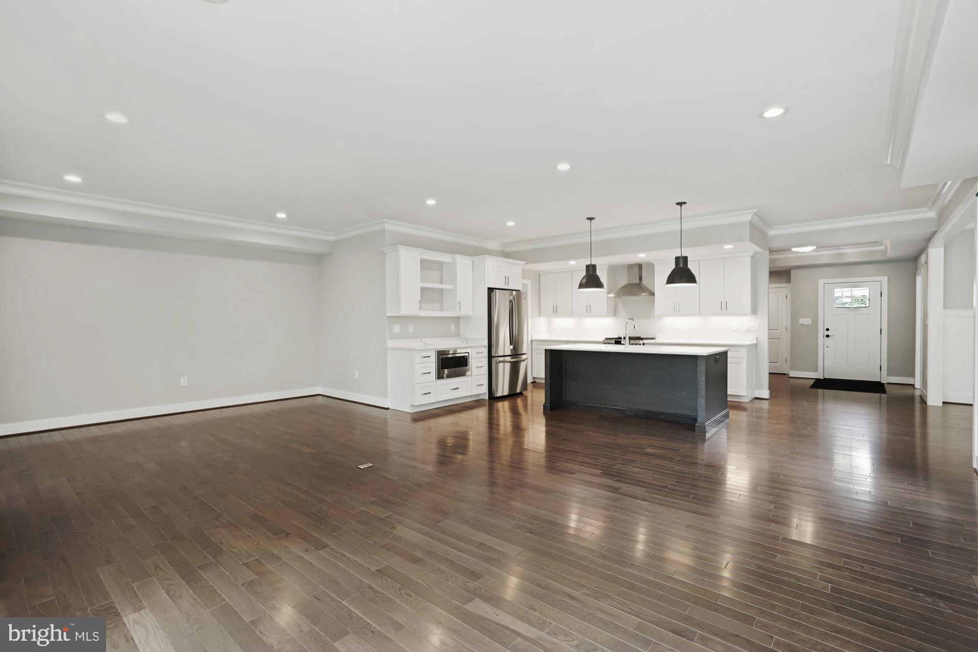 FALLS CHURCH CITY - Residential Lease