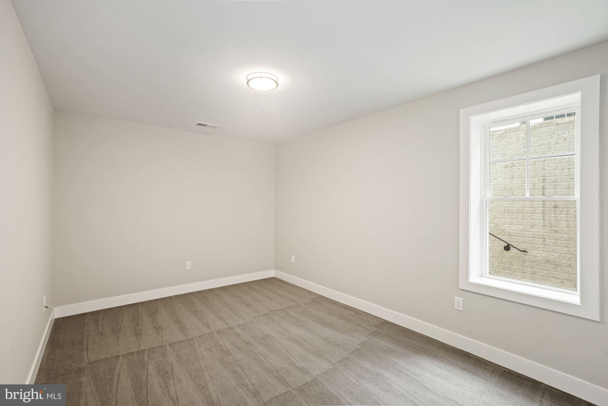 FALLS CHURCH CITY - Residential Lease