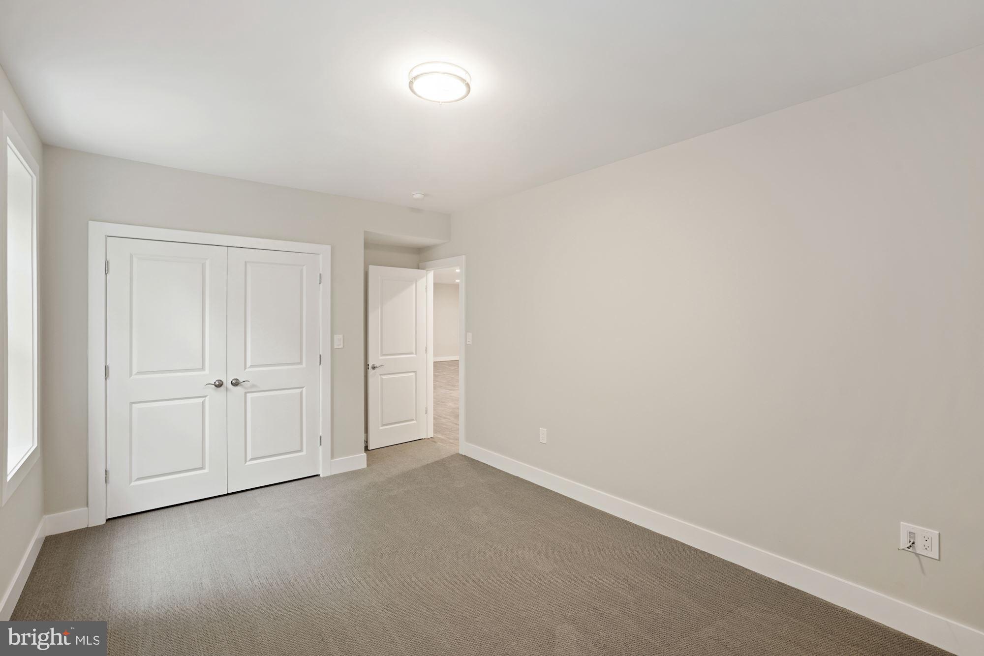 FALLS CHURCH CITY - Residential Lease