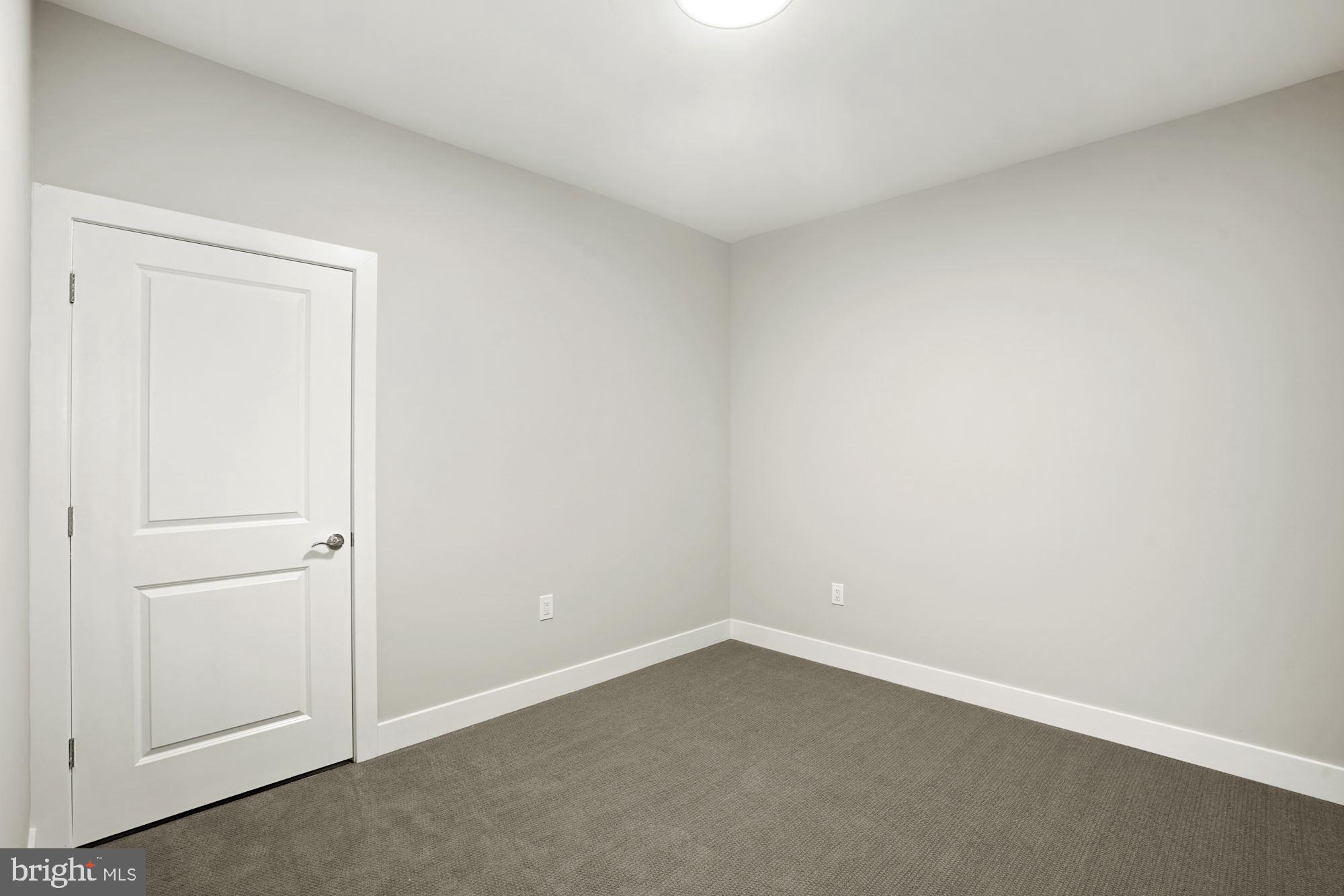 FALLS CHURCH CITY - Residential Lease