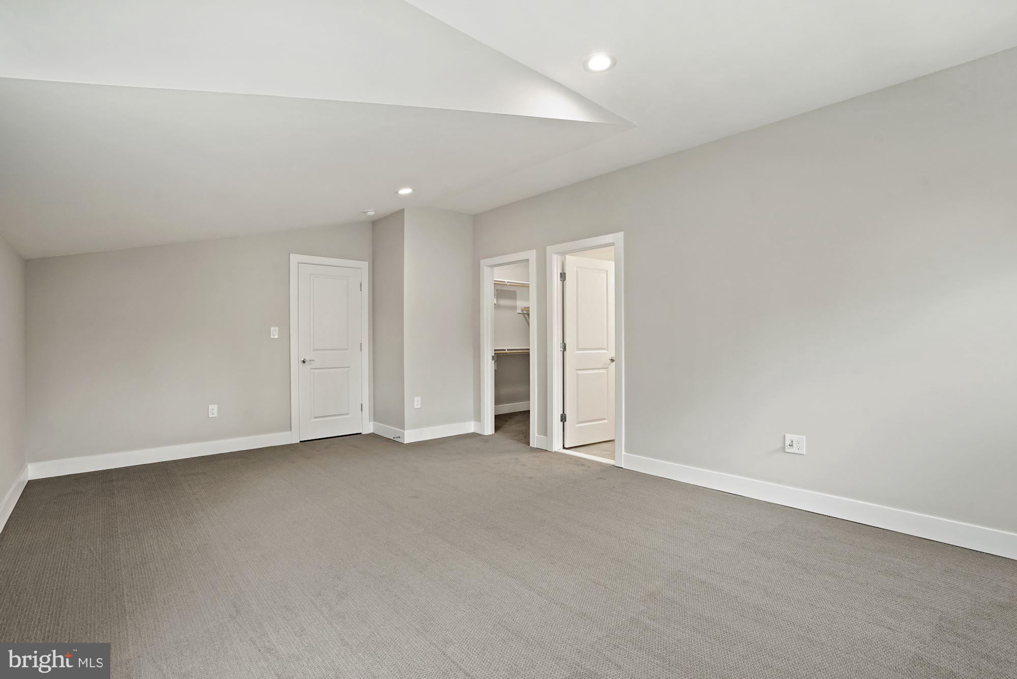 FALLS CHURCH CITY - Residential Lease