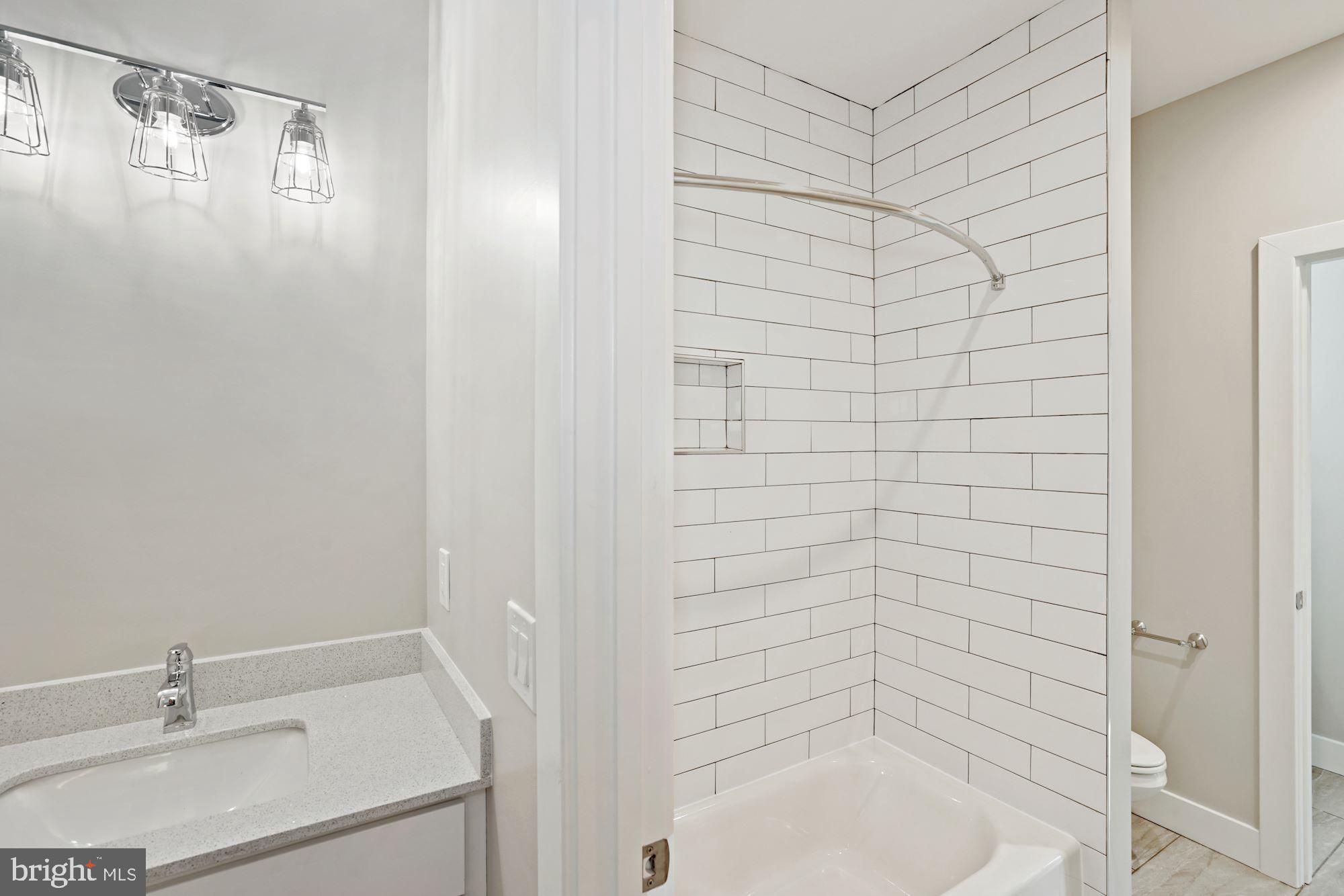 FALLS CHURCH CITY - Residential Lease