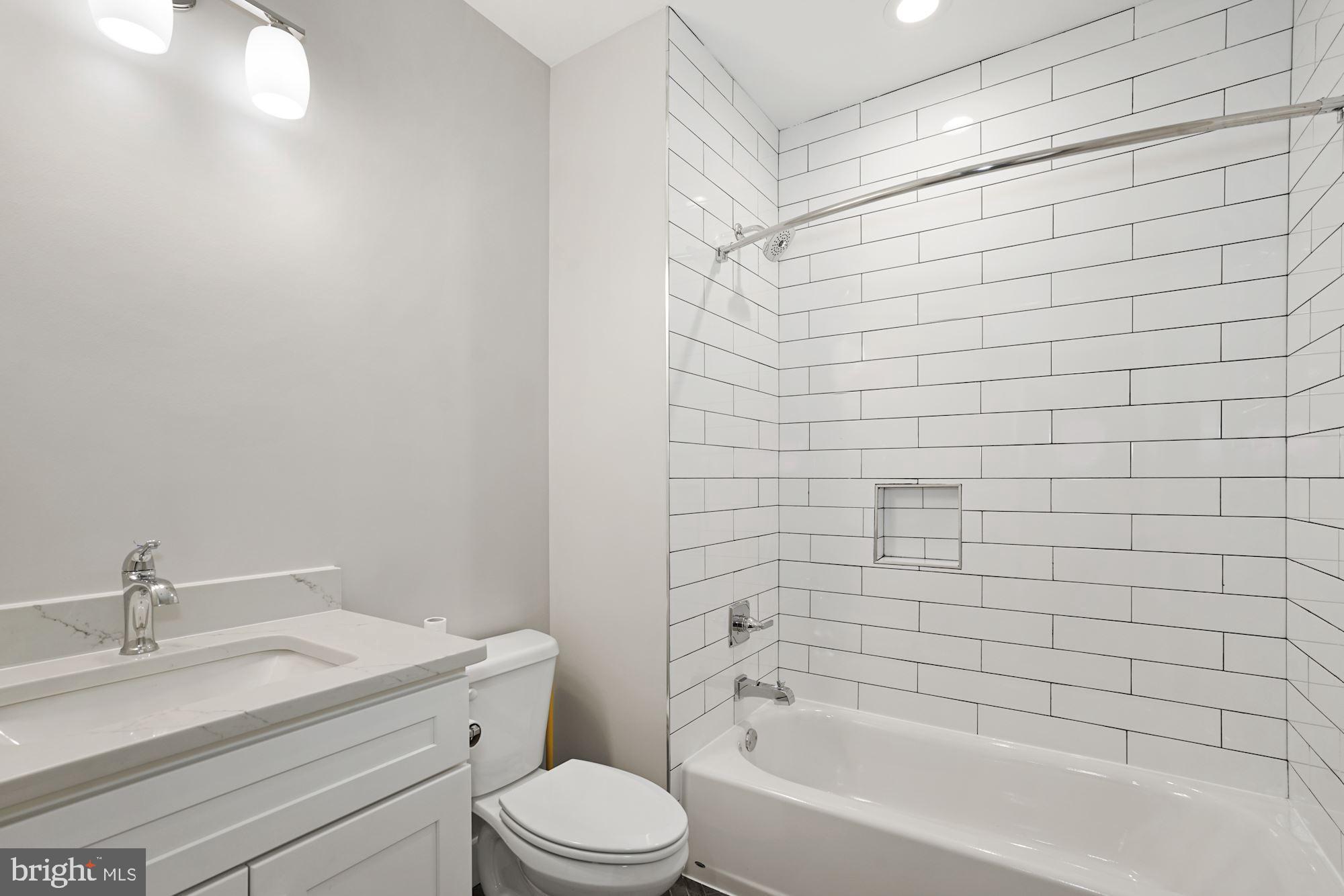 FALLS CHURCH CITY - Residential Lease