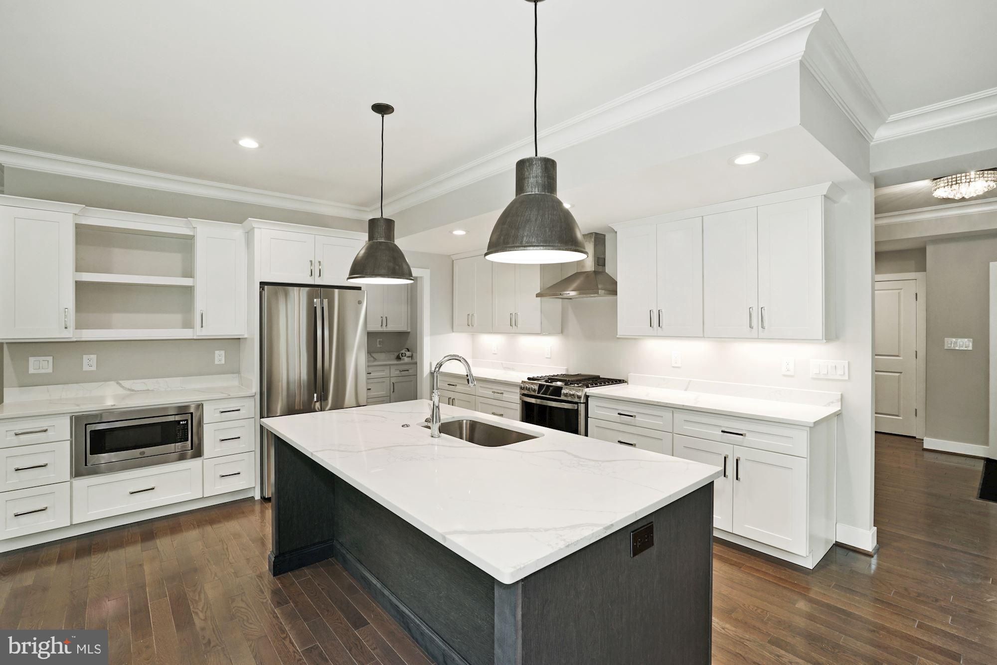 FALLS CHURCH CITY - Residential Lease