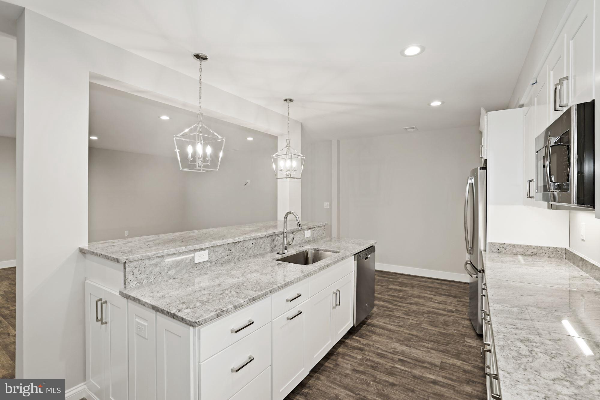 FALLS CHURCH CITY - Residential Lease