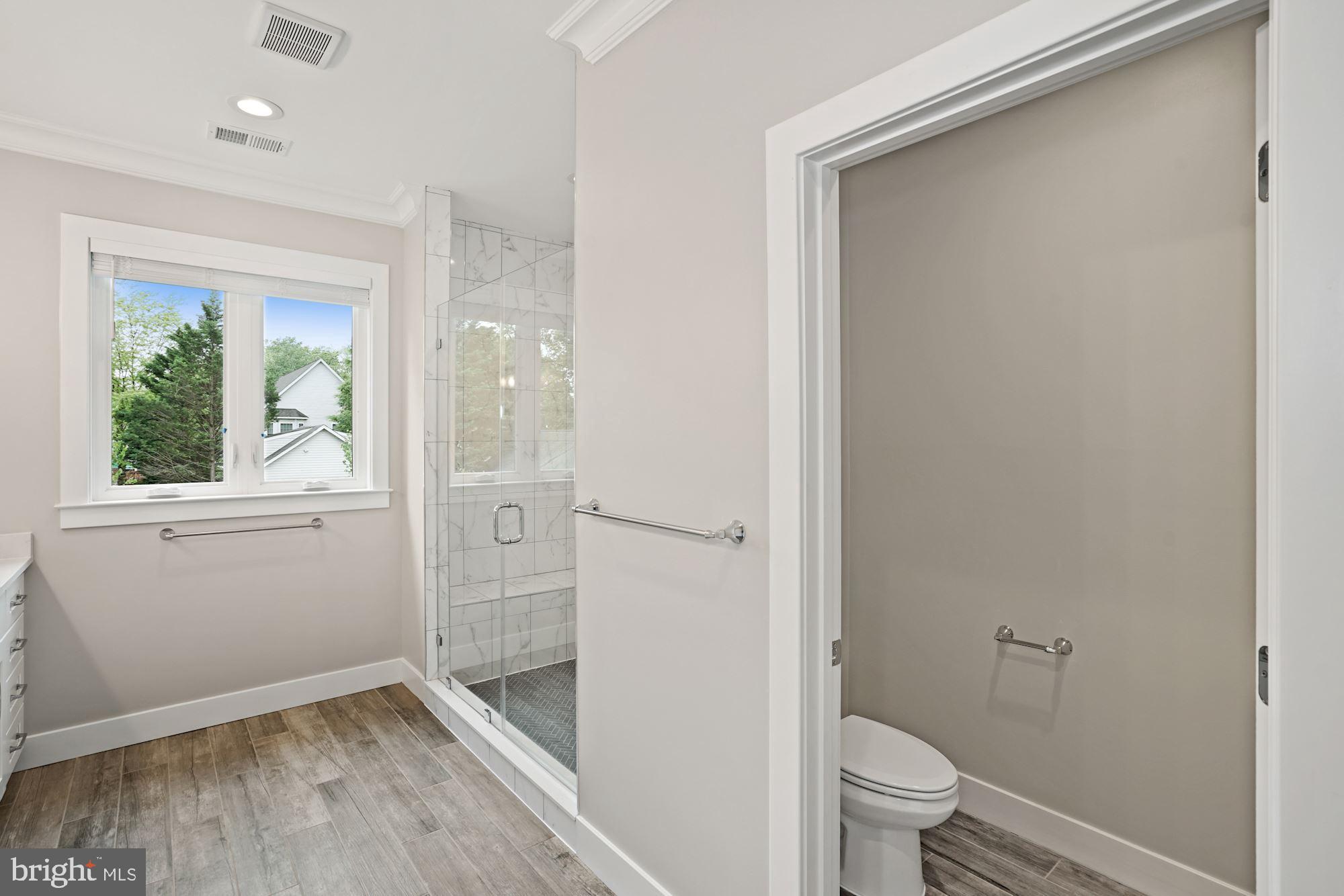 FALLS CHURCH CITY - Residential Lease