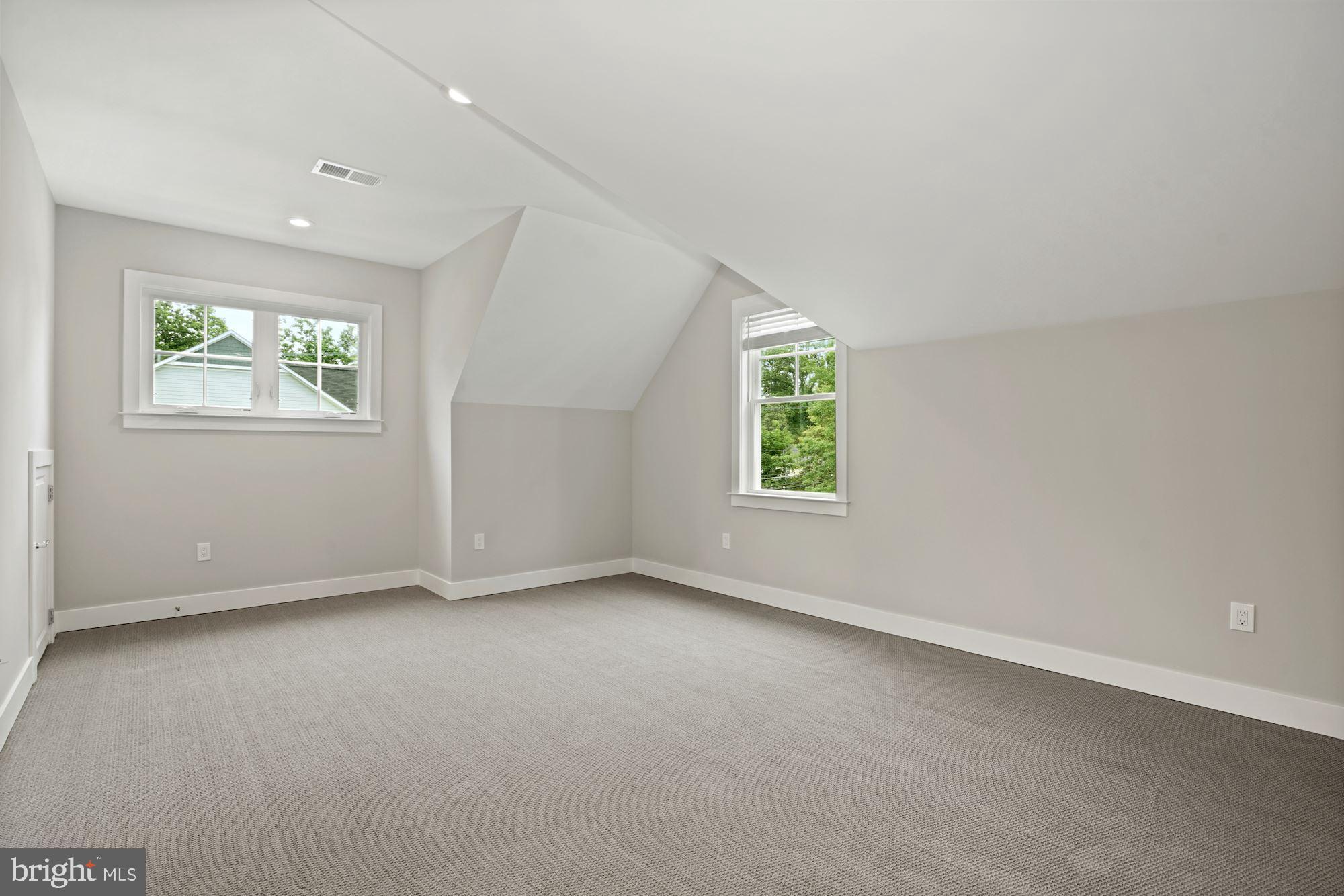 FALLS CHURCH CITY - Residential Lease