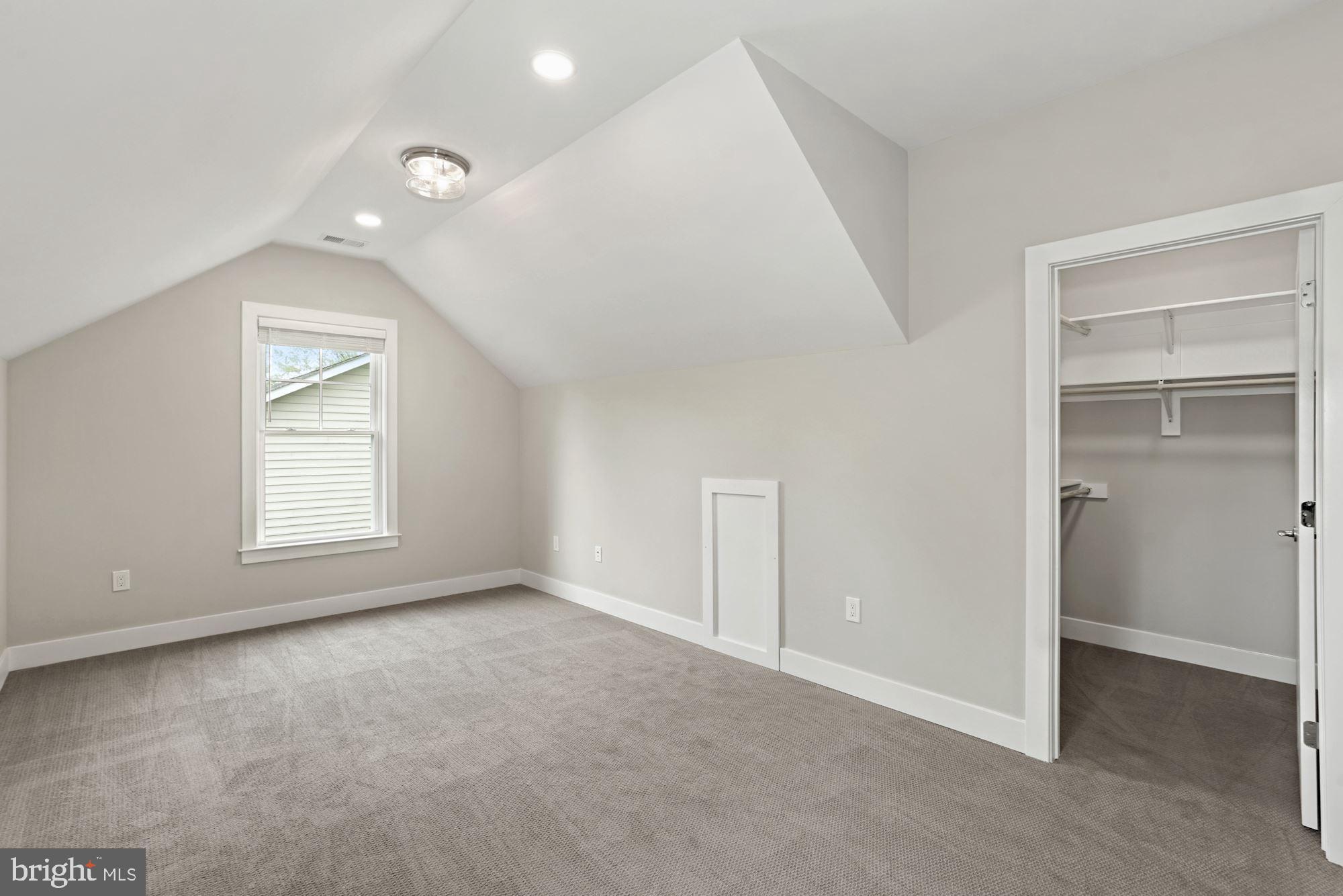 FALLS CHURCH CITY - Residential Lease