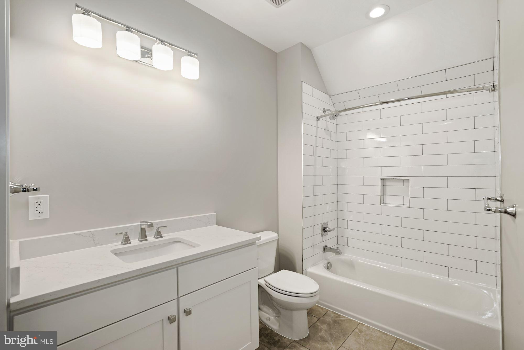 FALLS CHURCH CITY - Residential Lease