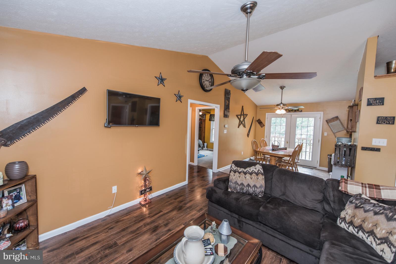 CRESTFIELD - Residential