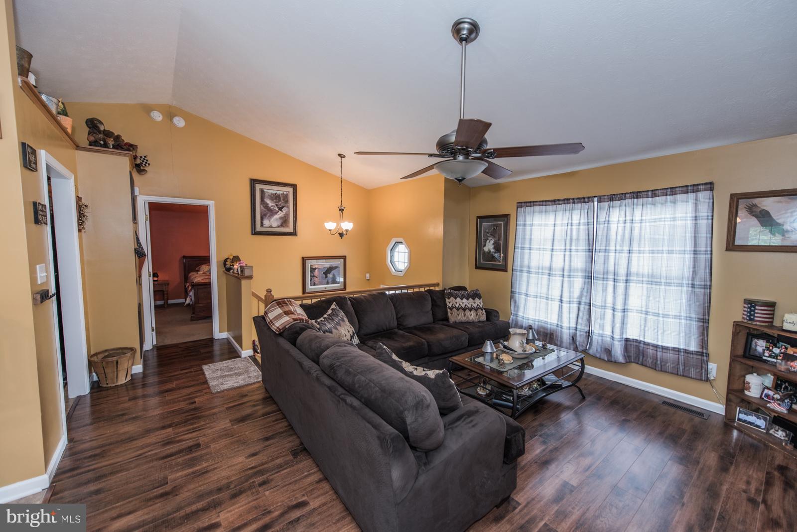 CRESTFIELD - Residential