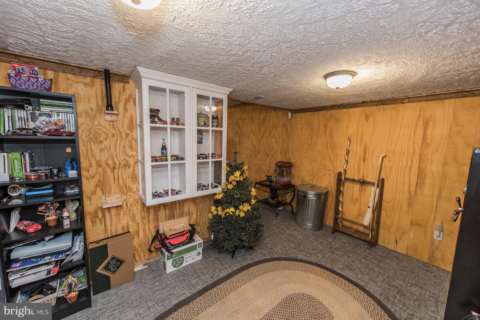 CRESTFIELD - Residential