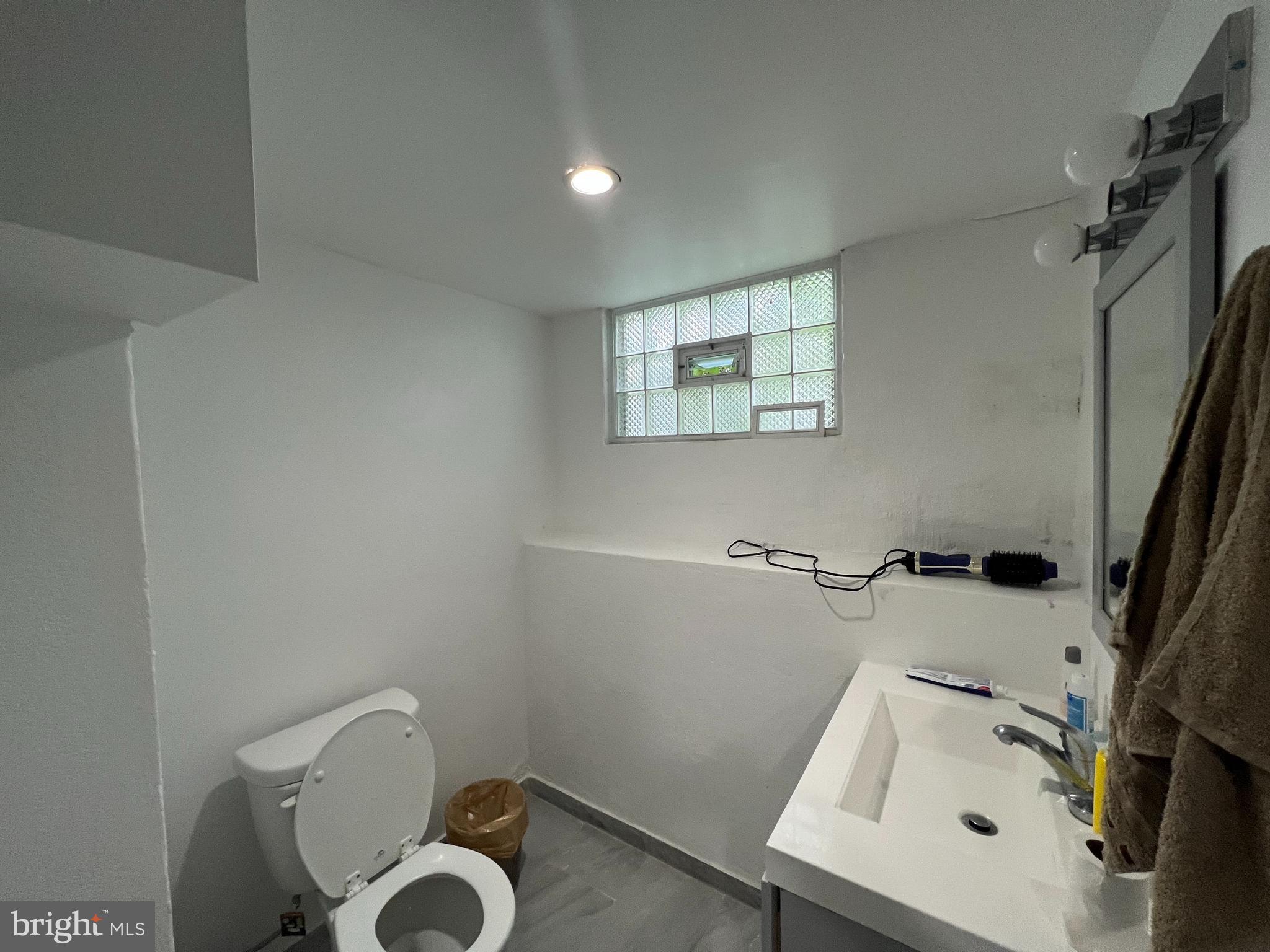 TACONY - Residential Lease