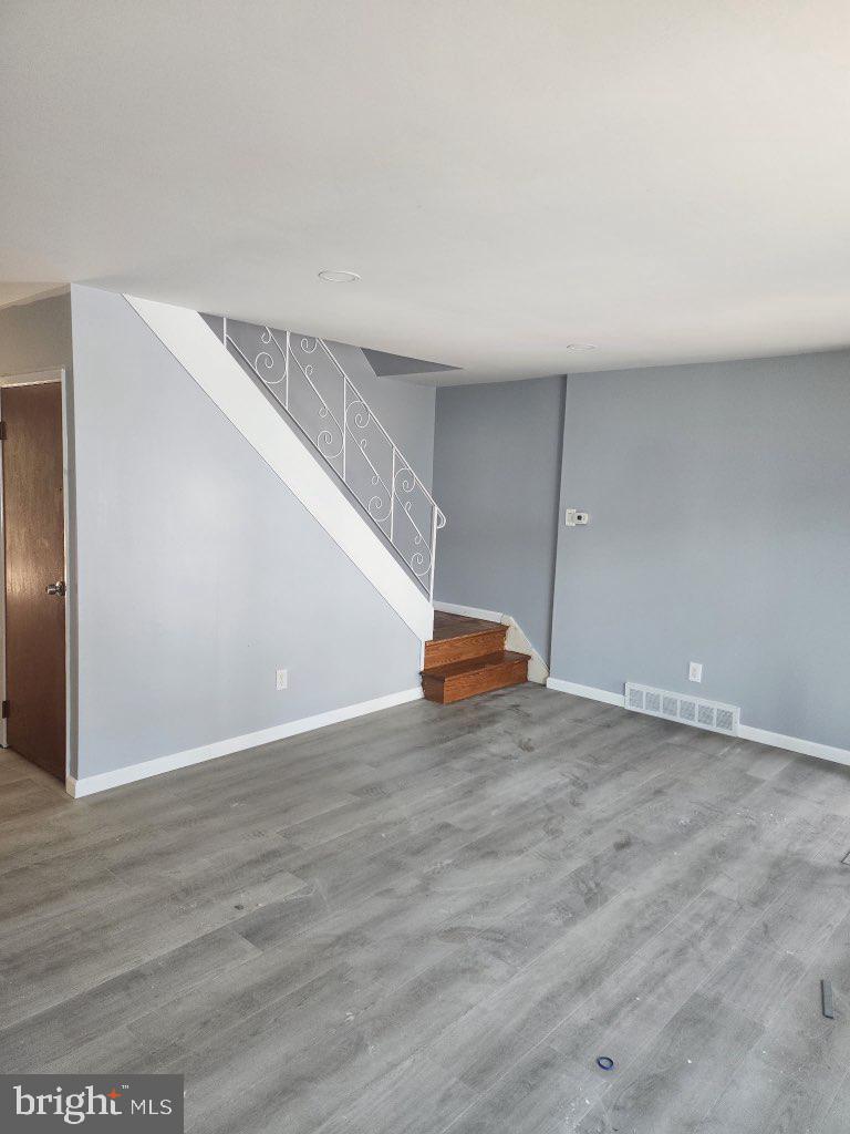 PARKWOOD - Residential Lease