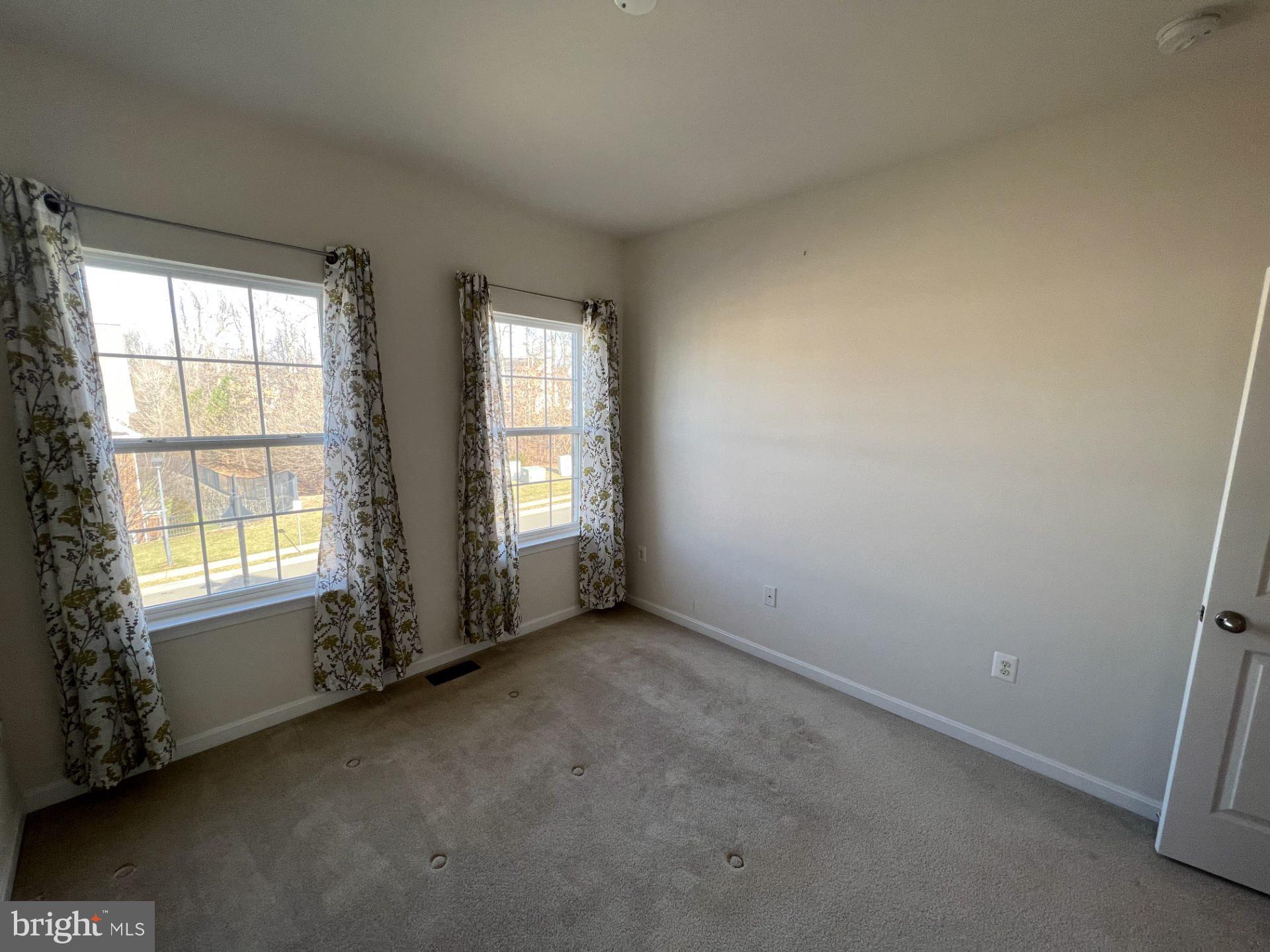 DOMINION CROSSING - Residential Lease