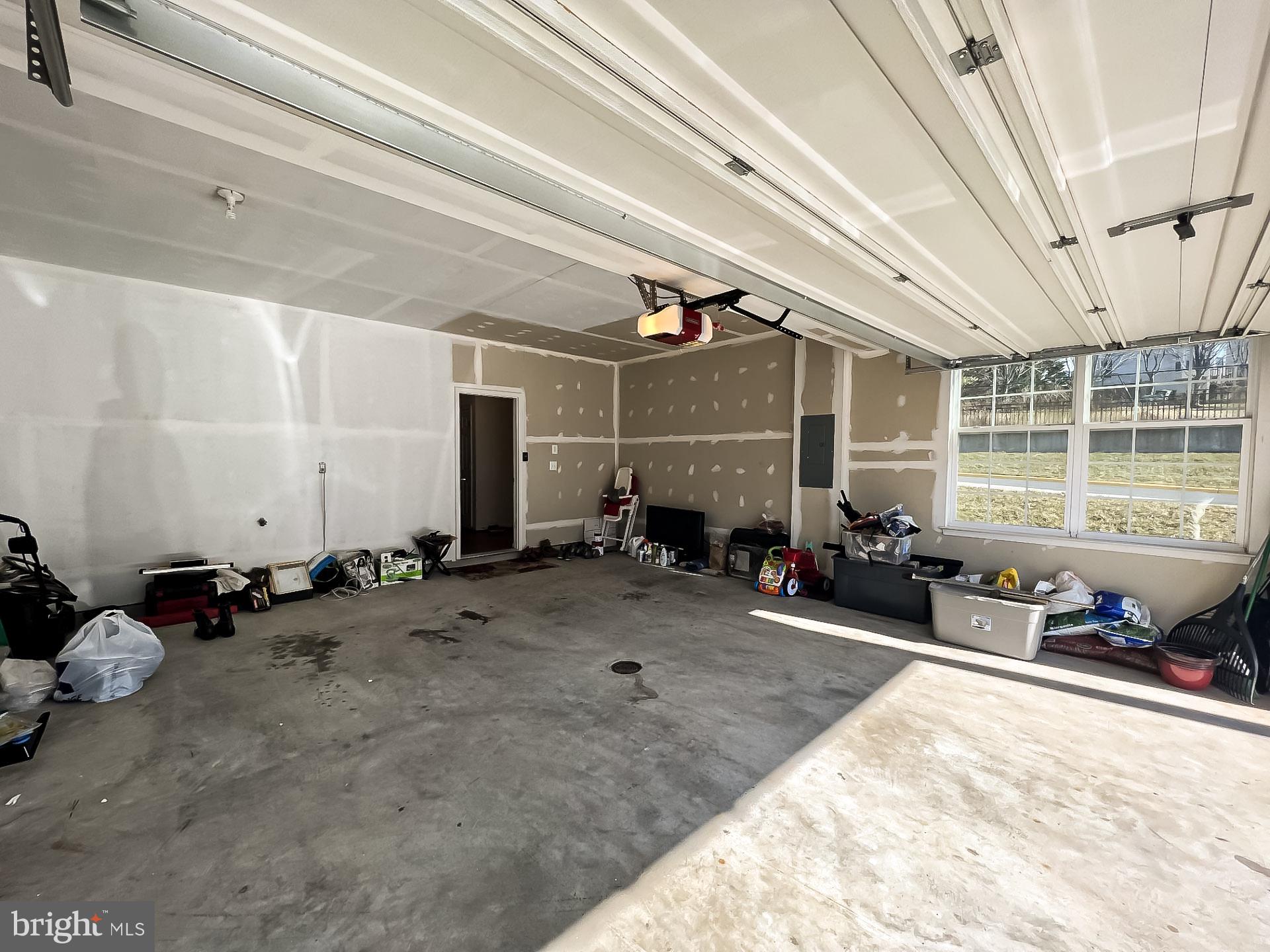 DOMINION CROSSING - Residential Lease