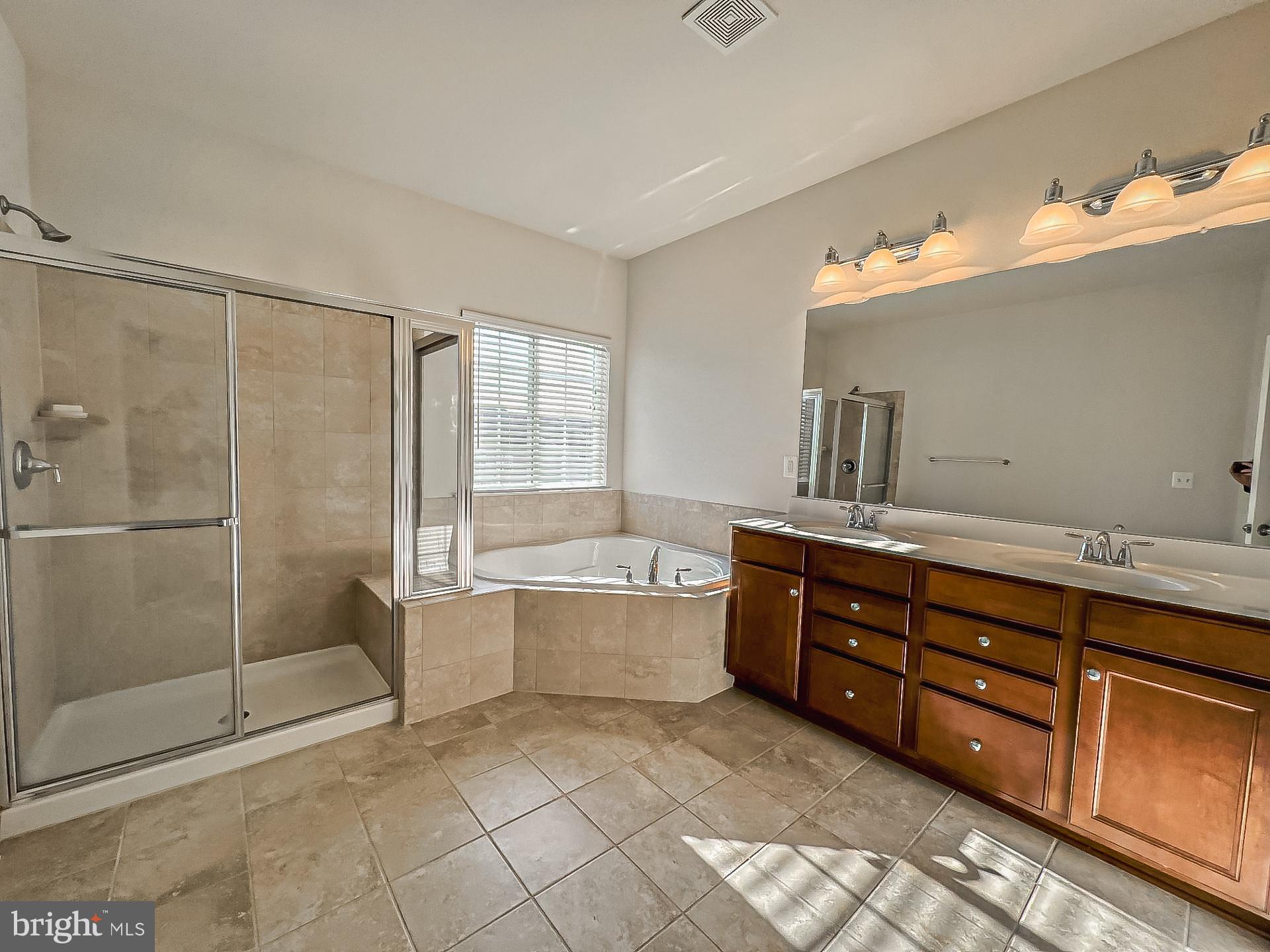 DOMINION CROSSING - Residential Lease