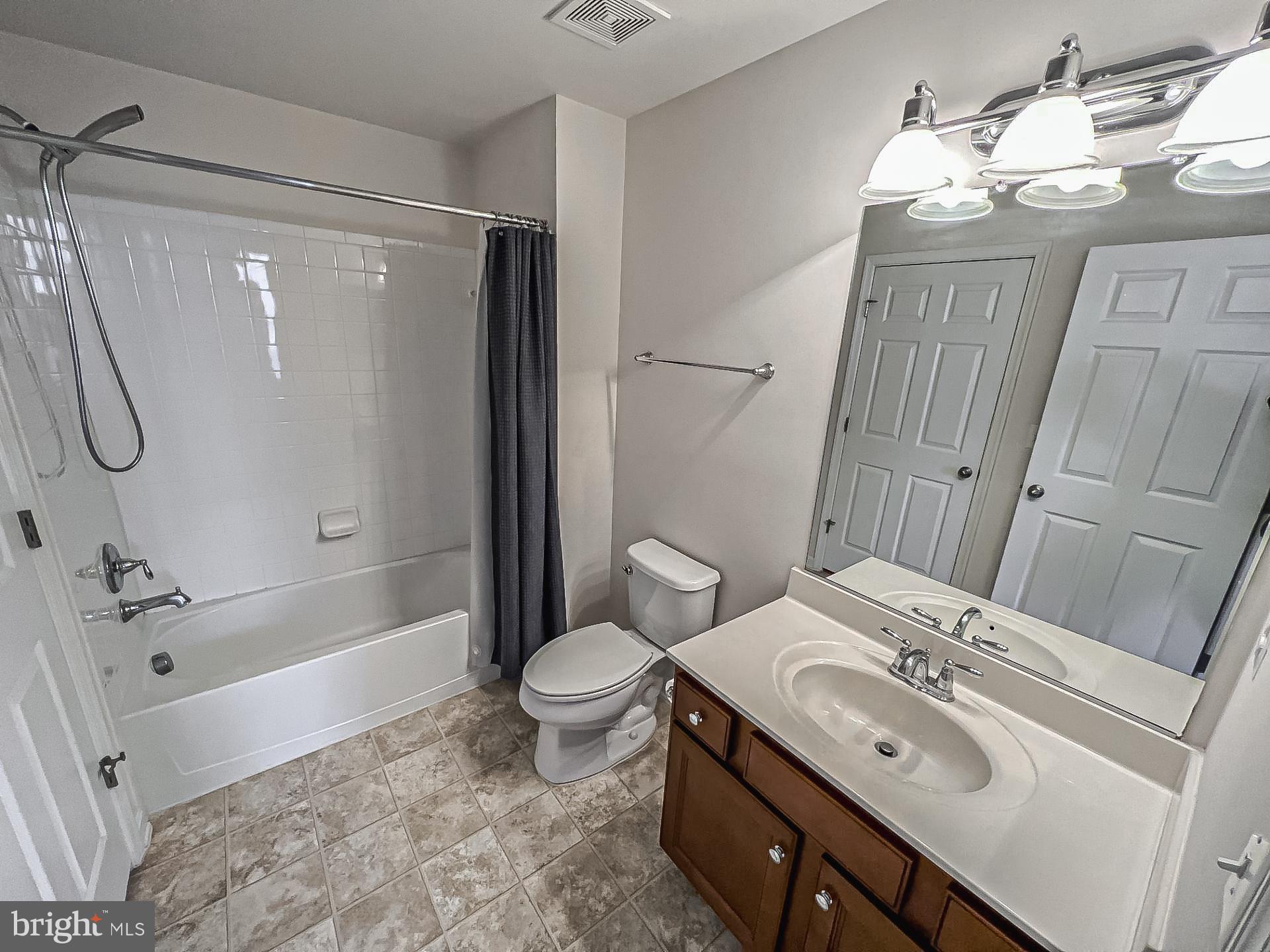 DOMINION CROSSING - Residential Lease