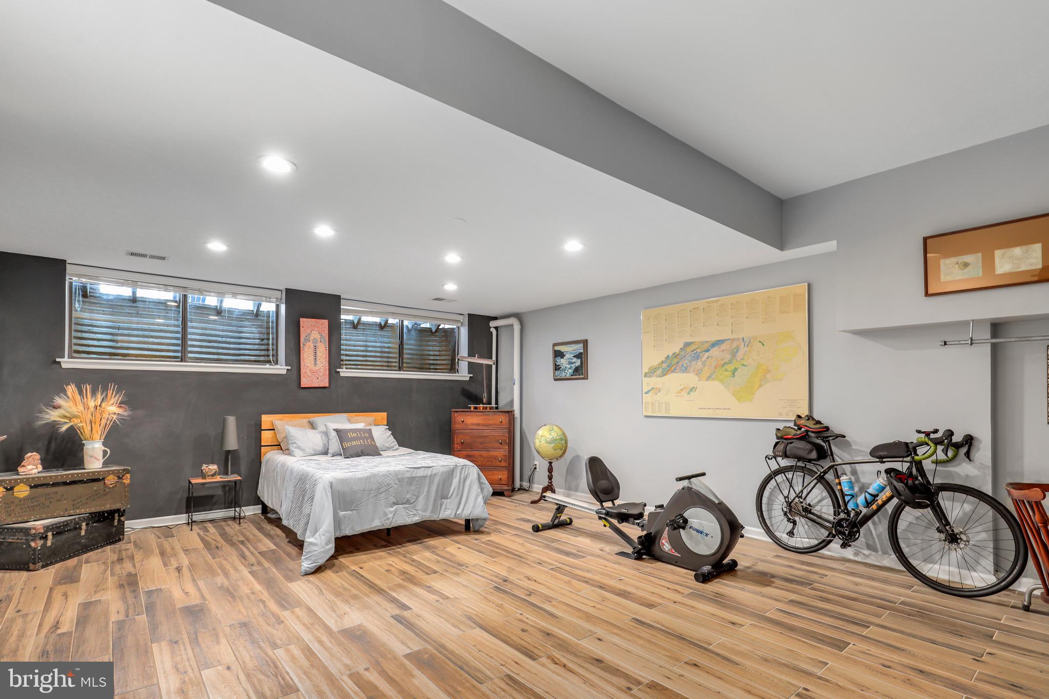 BENTANA PARK - Residential