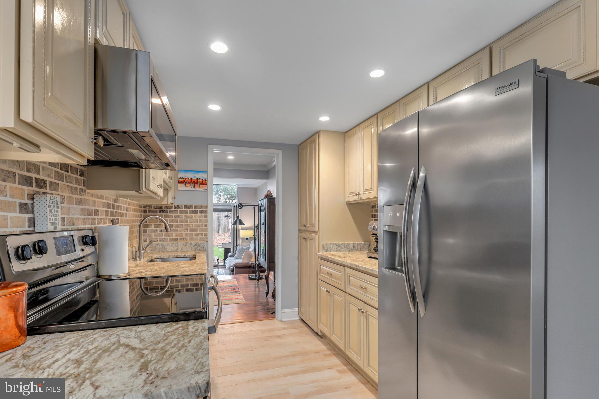 BENTANA PARK - Residential