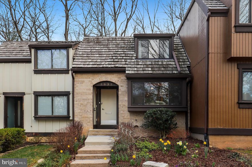 Welcome to 1631 Bentana Way!  This lovely home has been meticulously maintained and renovated, and is privately situated on a cul-de-sac backing to a wooded common area. *** MAIN LEVEL - The main level features hardwoods.  The kitchen has been wonderfully remodeled with maple cabinets, leathered granite countertops, backsplash and stainless steel appliances.  The breakfast nook features a box window for tons of sunlight especially in the mornings.  The dining room flows in to the living room, which features extra tall ceilings and floor to ceiling windows providing an abundance of sunshine throughout the entire main level.  The remodeled powder room completes the interior main level. *** UPPER LEVEL - The stairs leading up to the upper level and the upper level itself feature hardwoods, as well. A skylight brings in additional natural light. The Primary Bedroom has an en suite Primary Bathroom that has been completely remodeled.  Two additional bedrooms and a completely remodeled hallway full bathroom complete the upper level. *** LOWER LEVEL - The lower level features a large rec room/non-legal 4th bedroom with porcelain tile, a large storage/utility/laundry room, and additional storage underneath the stairs. *** OUTDOOR SPACE - The patio situated directly off of the living room is ideal for grilling, entertaining or simply relaxing to the peaceful sounds of birds and leaves gently swaying in a calm breeze. *** LOCATION - Conveniently situated down the street from Tall Oaks Pool, Lake Anne Village Center, the Farmer's Market, as well as nearby Baron Cameron Park and dog park, Reston Station/Wiehle Metro, Reston Town Center, major routes, and so much more.***PLEASE ONLY PARK IN ASSIGNED SPOTS 18, 21 OR 17***