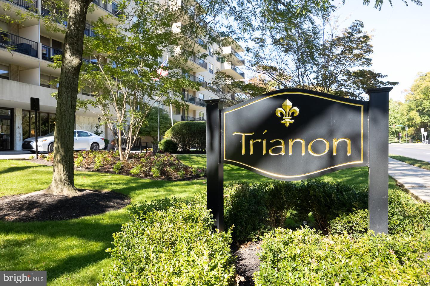 TRIANON - Residential