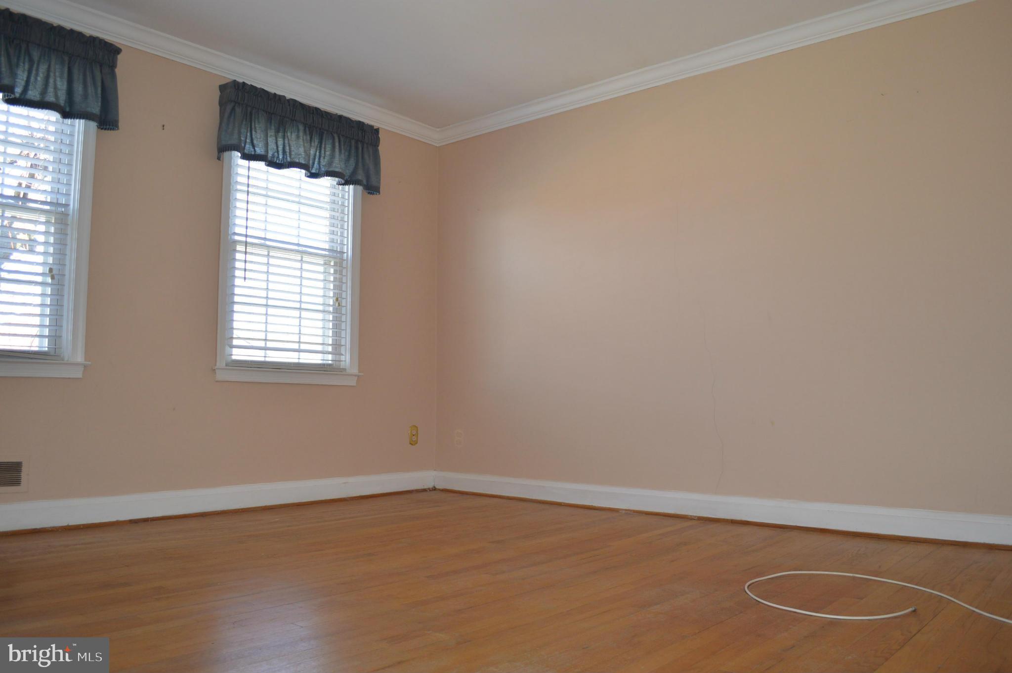 LOCH RAVEN MANOR - Residential