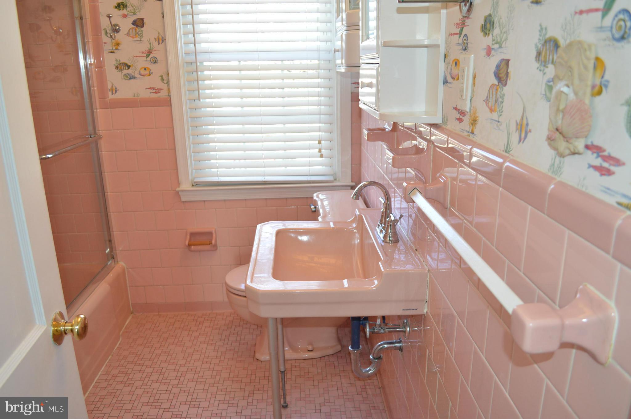 LOCH RAVEN MANOR - Residential