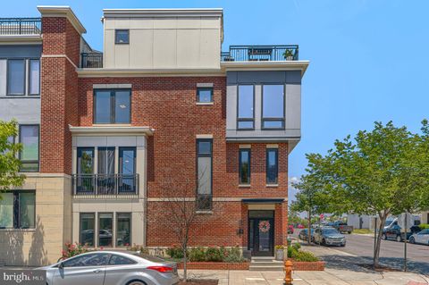 Townhouse For Sale - 1244 Towson Street<br/> BALTIMORE, MD 21230