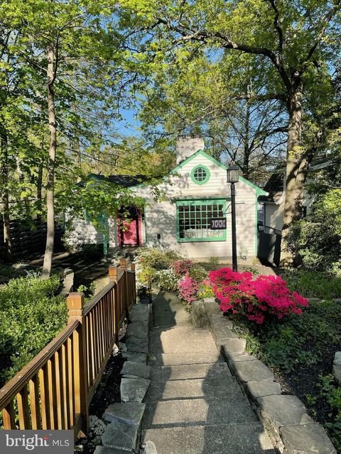 123 N EDGEWOOD STREET ARLINGTON VA 22201