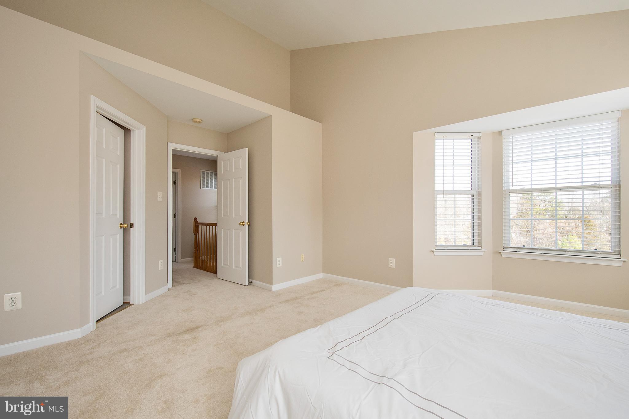 SOUTH RIDING - Residential