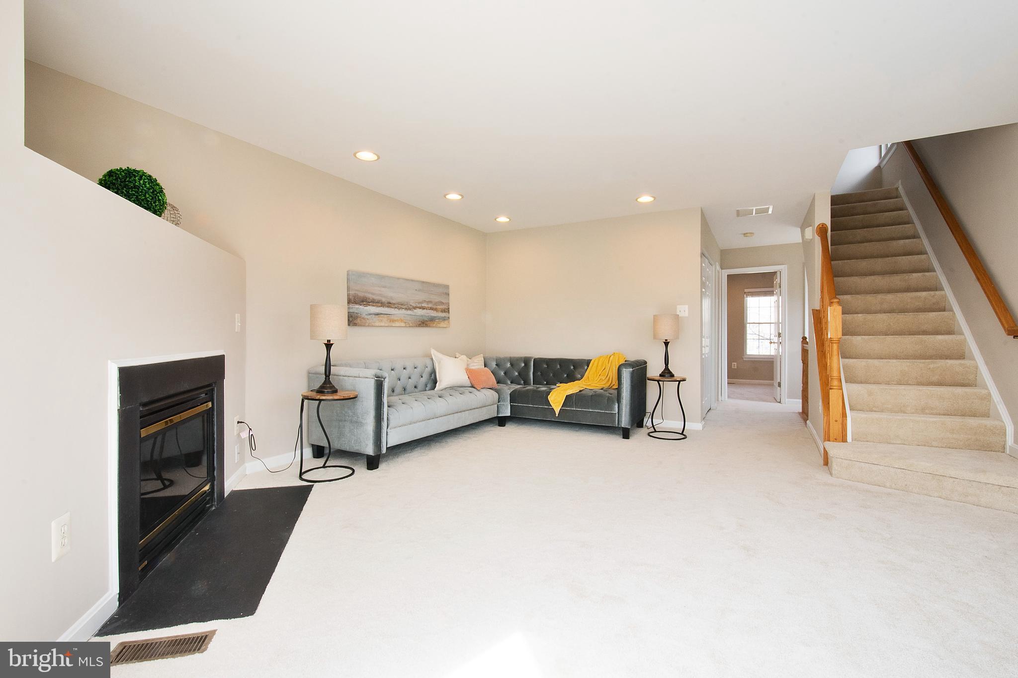 SOUTH RIDING - Residential