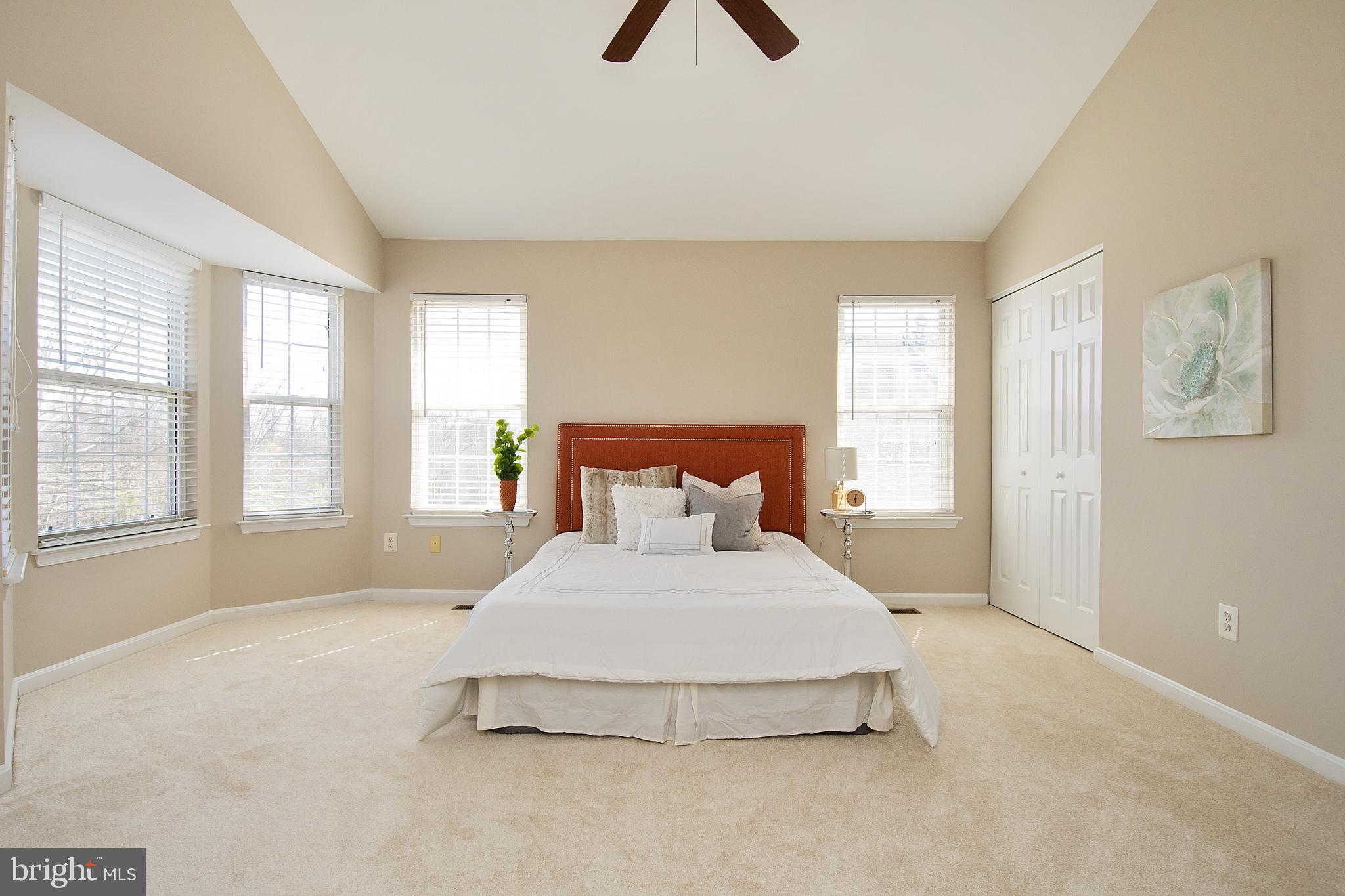 SOUTH RIDING - Residential