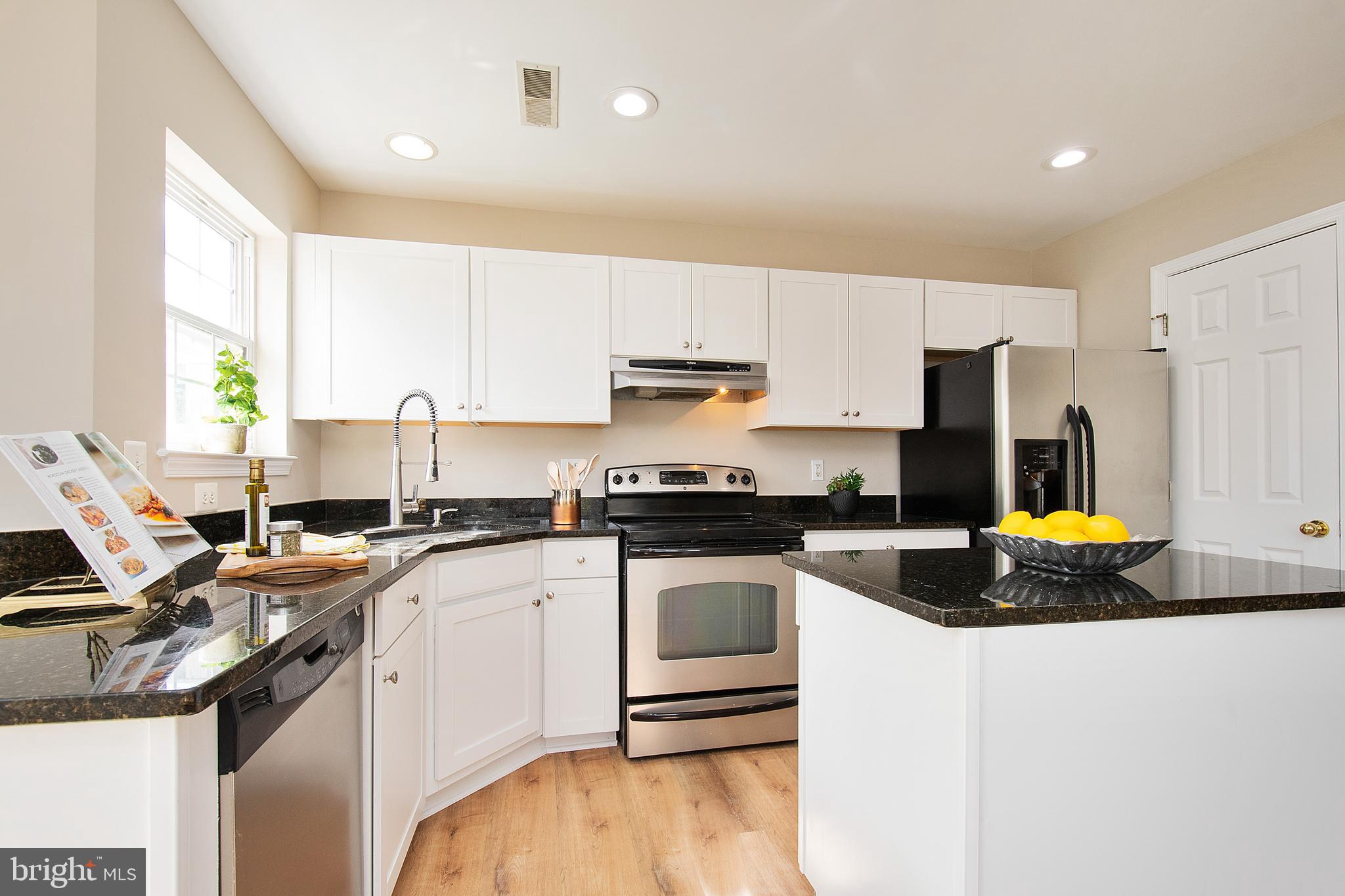 SOUTH RIDING - Residential