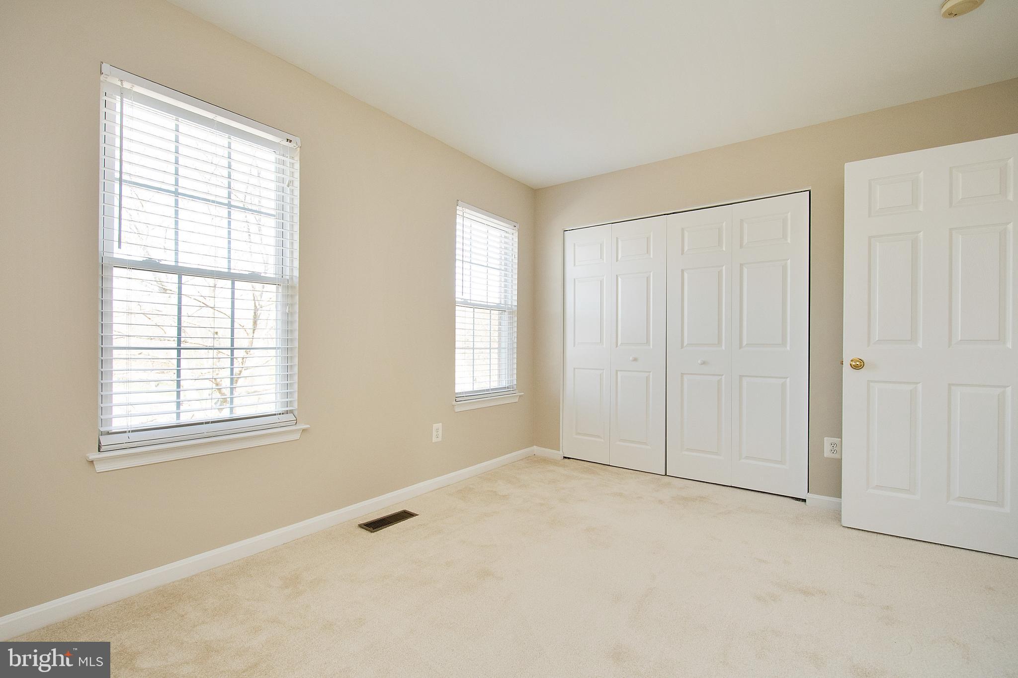 SOUTH RIDING - Residential