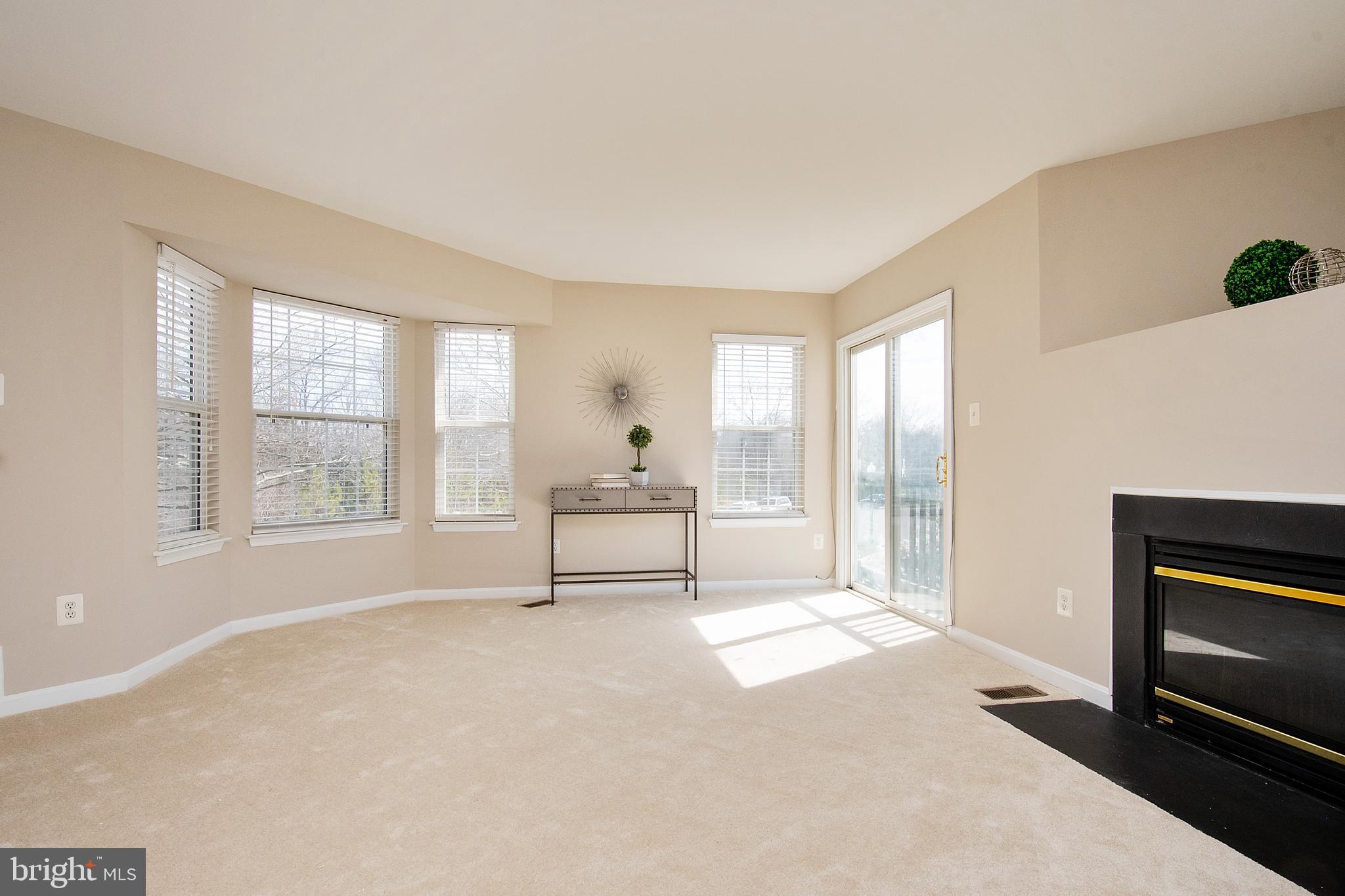 SOUTH RIDING - Residential