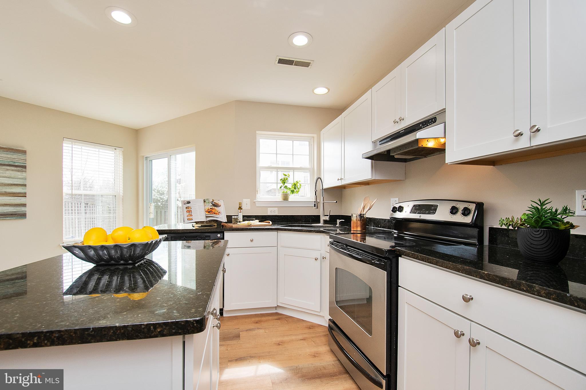 SOUTH RIDING - Residential