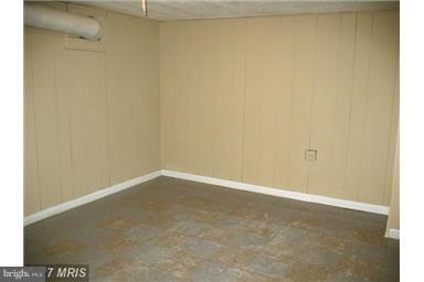 RIVER TERRACE - Residential Lease