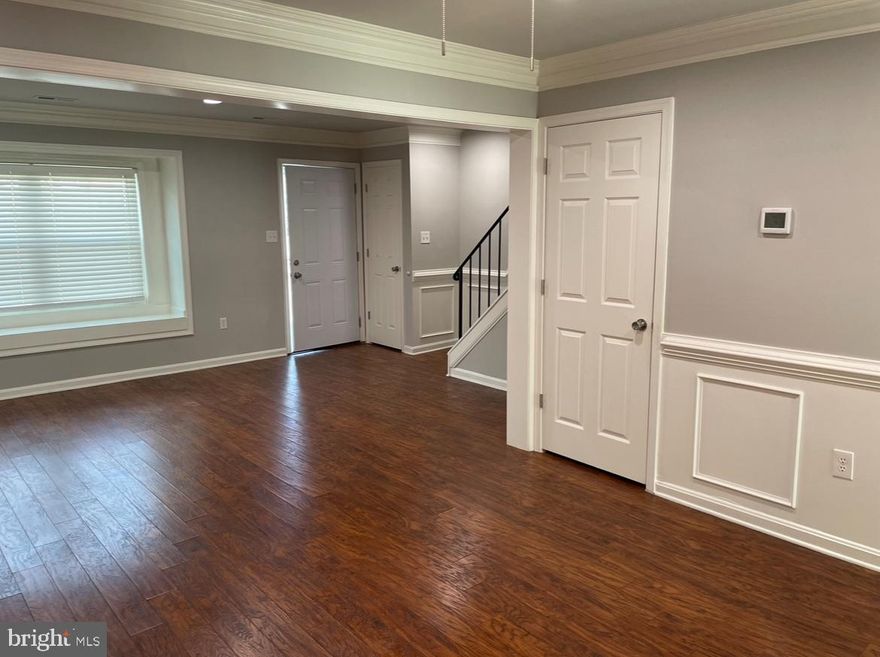 Townhome with a cozy vibe, 3 bedrooms, 2.5 bathrooms, gorgrous floors and moldings, granite countertops, stove, refrigerator and microwave. Fully fenced in rear yard with detached shed. Comes with 2 assigned parking spots, ceiling fans in each bedroom, smart wired Verizon fios. Landlord FIRM NO PETS

Newly painted, New Washer and dryer, New AC Unit, New Windows, New front door, New Electric fixtures