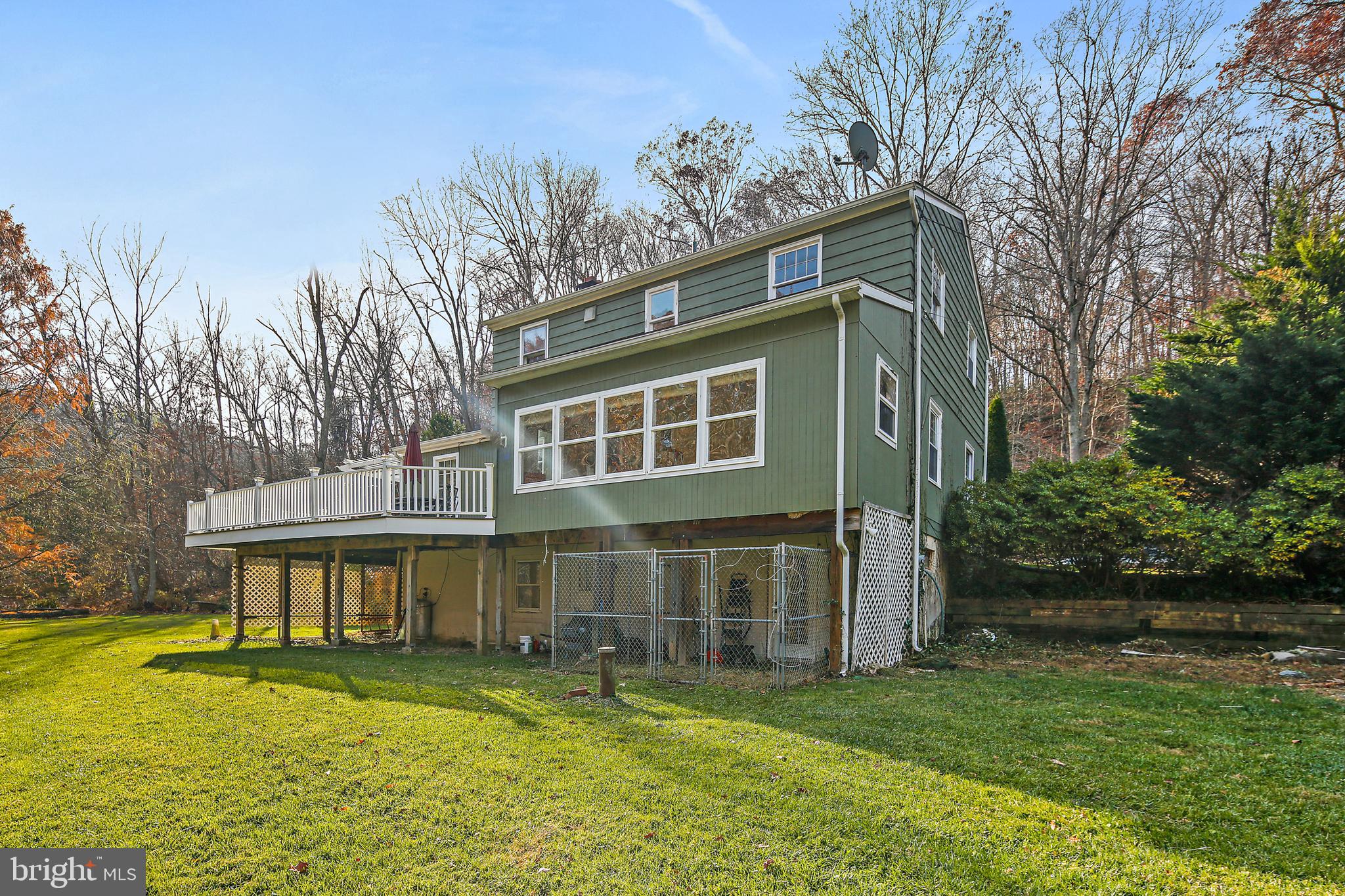 WHITE HALL - Residential