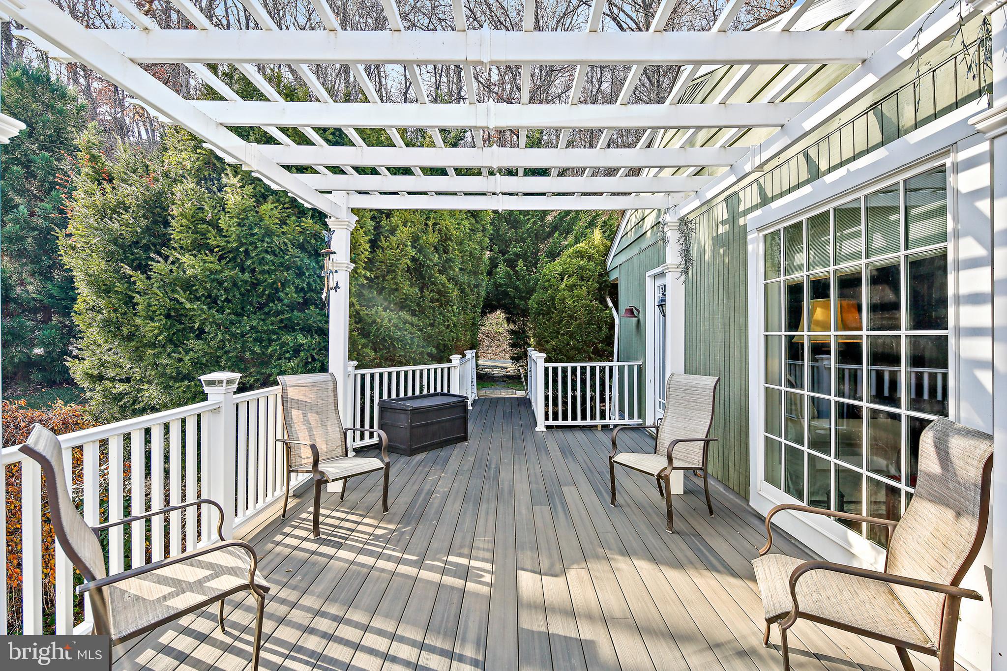 WHITE HALL - Residential