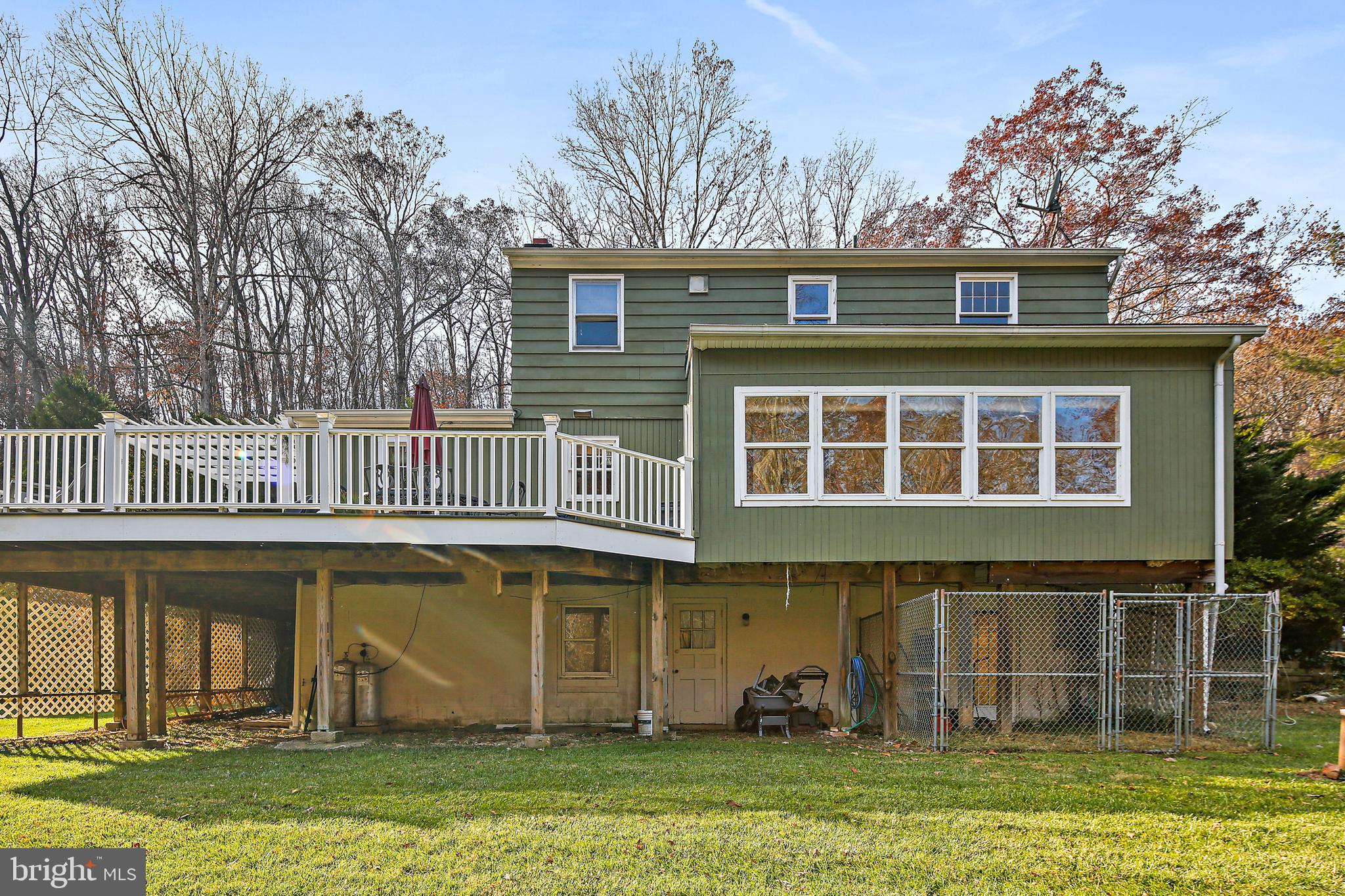 WHITE HALL - Residential