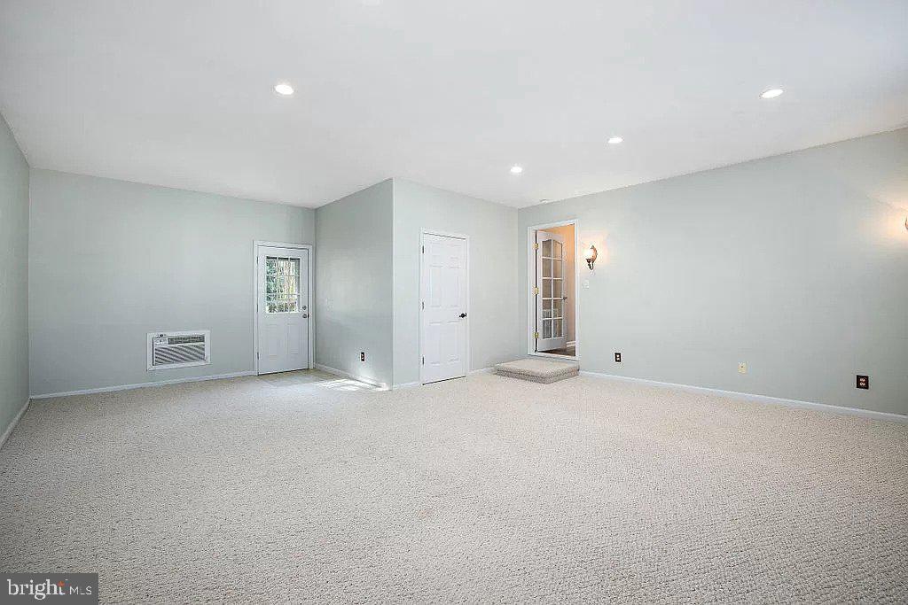 FARMINGTON HEIGHTS - Residential