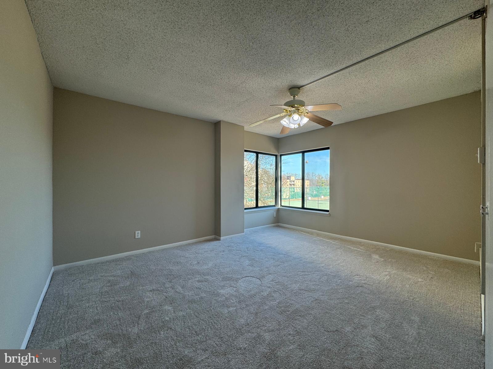 RACQUET CLUB - Residential