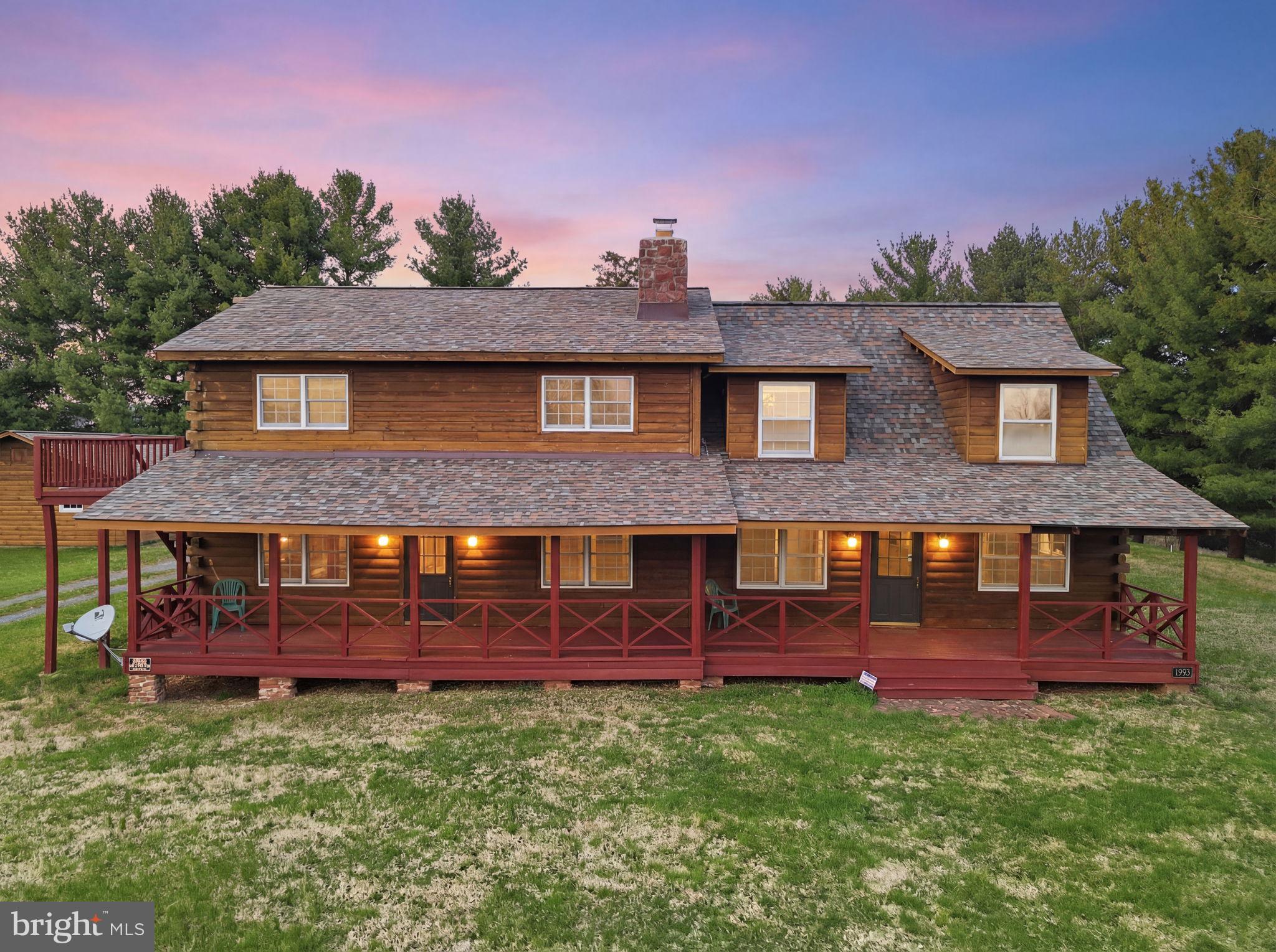 POOLESVILLE OUTSIDE - Residential