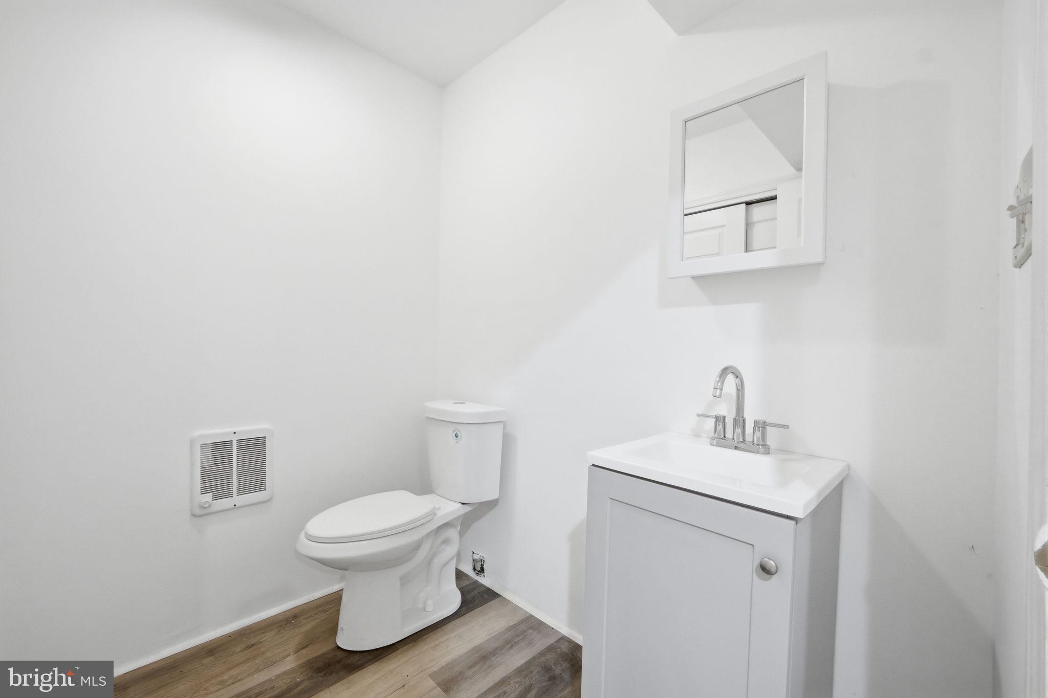 POOLESVILLE OUTSIDE - Residential